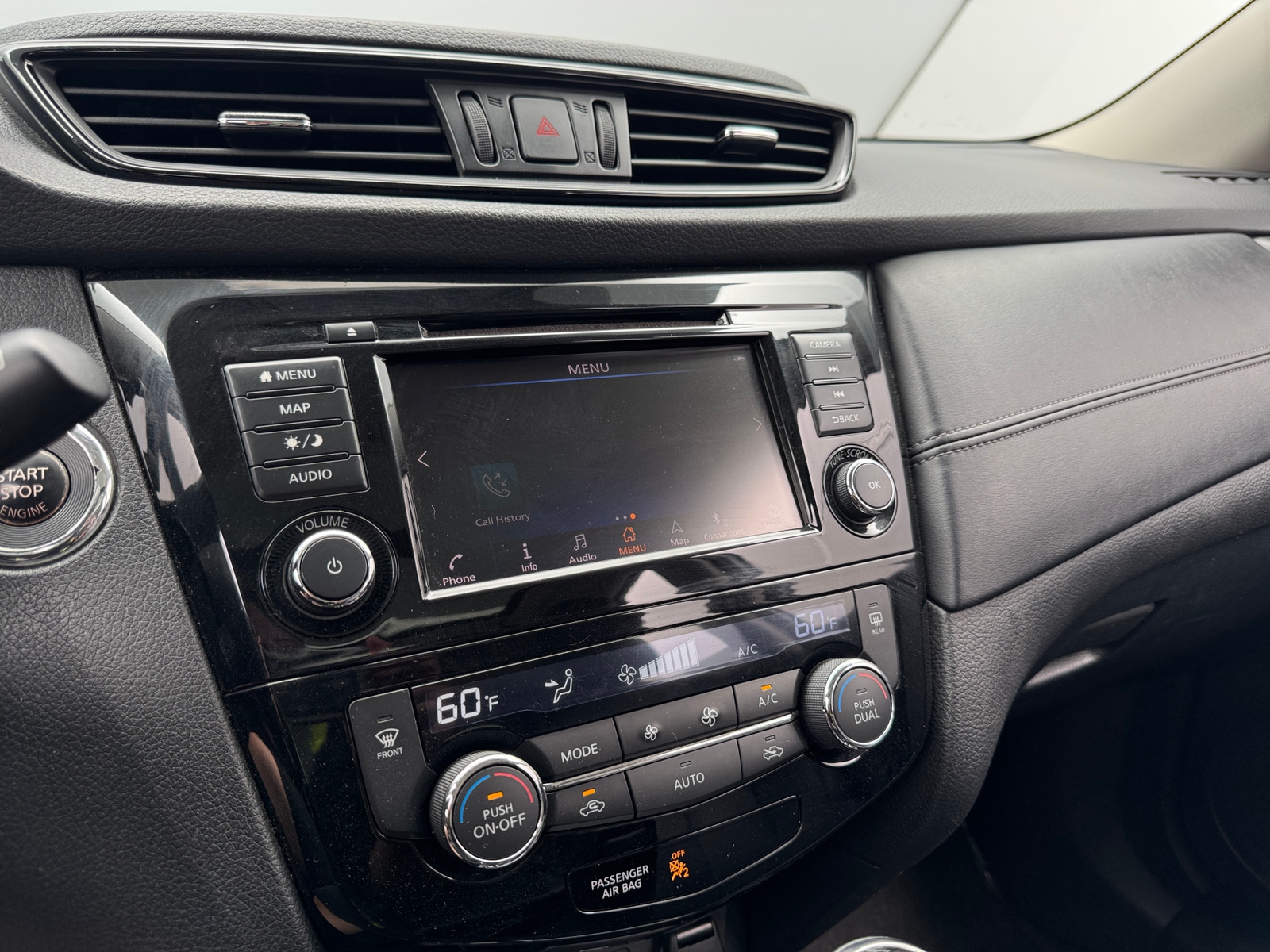 Thumbnail: 2019 Nissan Rogue - 3