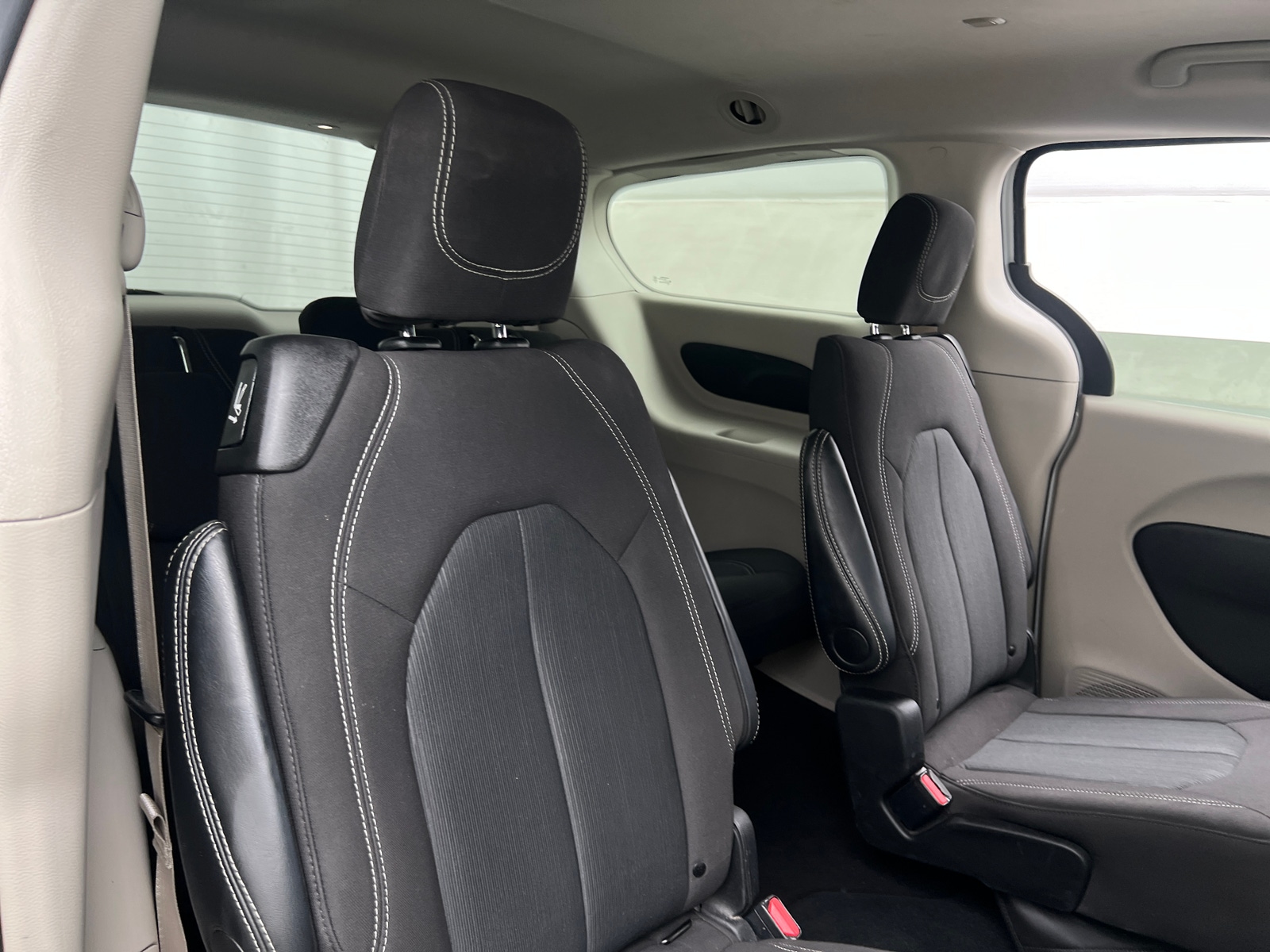 Thumbnail: 2024 Chrysler Voyager - 6