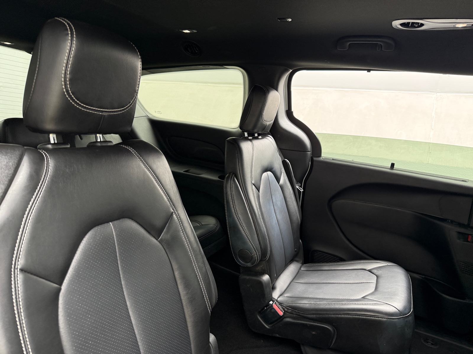 Thumbnail: 2025 Chrysler Pacifica - 5