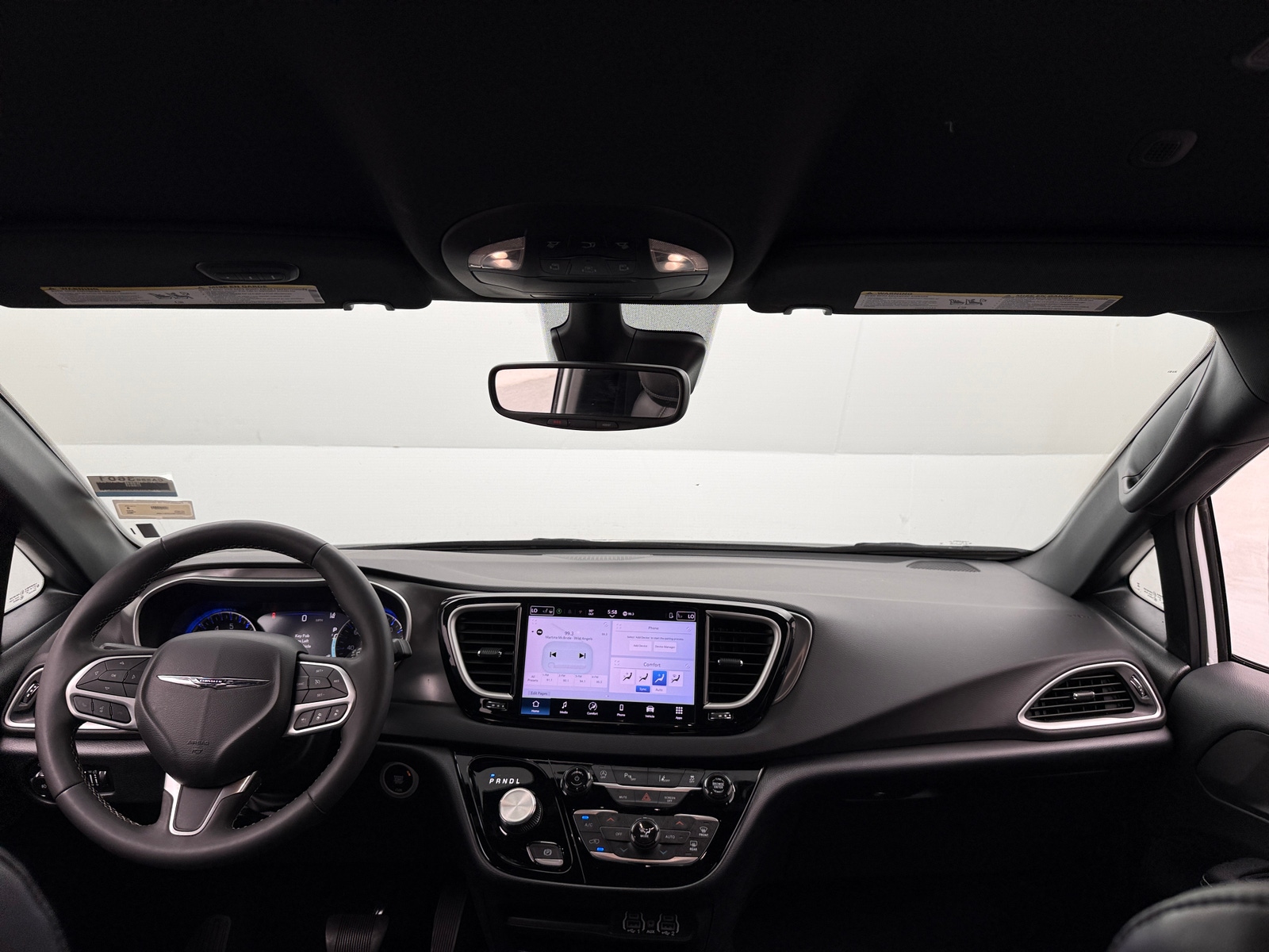 Thumbnail: 2025 Chrysler Pacifica - 2
