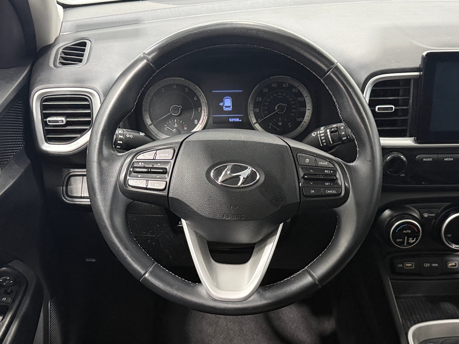 Thumbnail: 2022 Hyundai Venue - 5