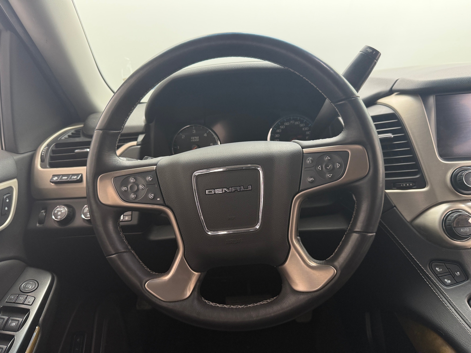 Thumbnail: 2017 GMC Yukon XL - 5