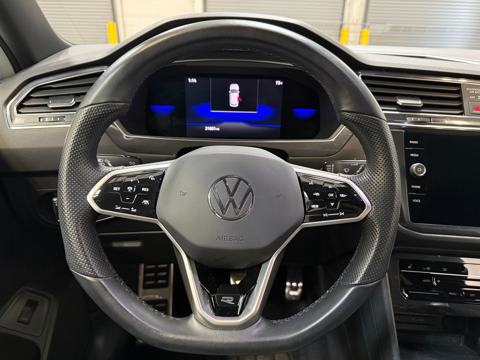 Thumbnail: 2022 Volkswagen Tiguan - 4