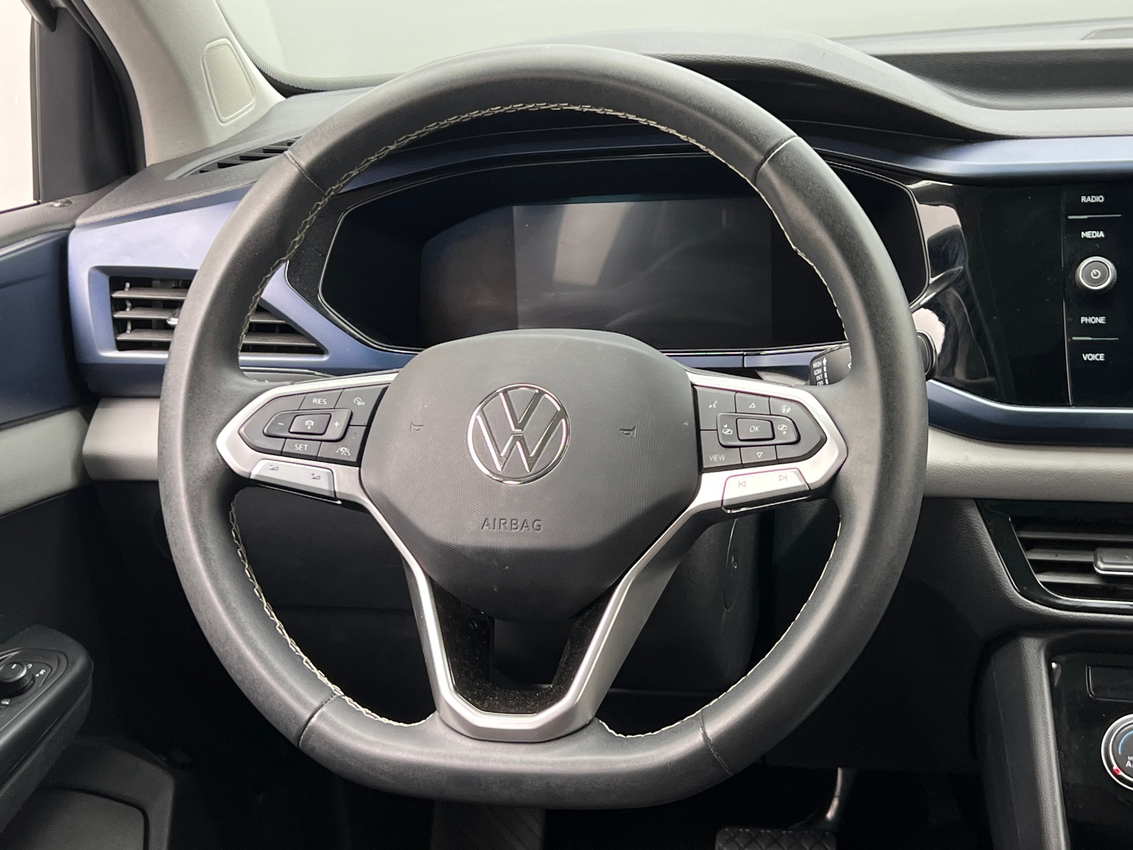 Thumbnail: 2023 Volkswagen Taos - 5