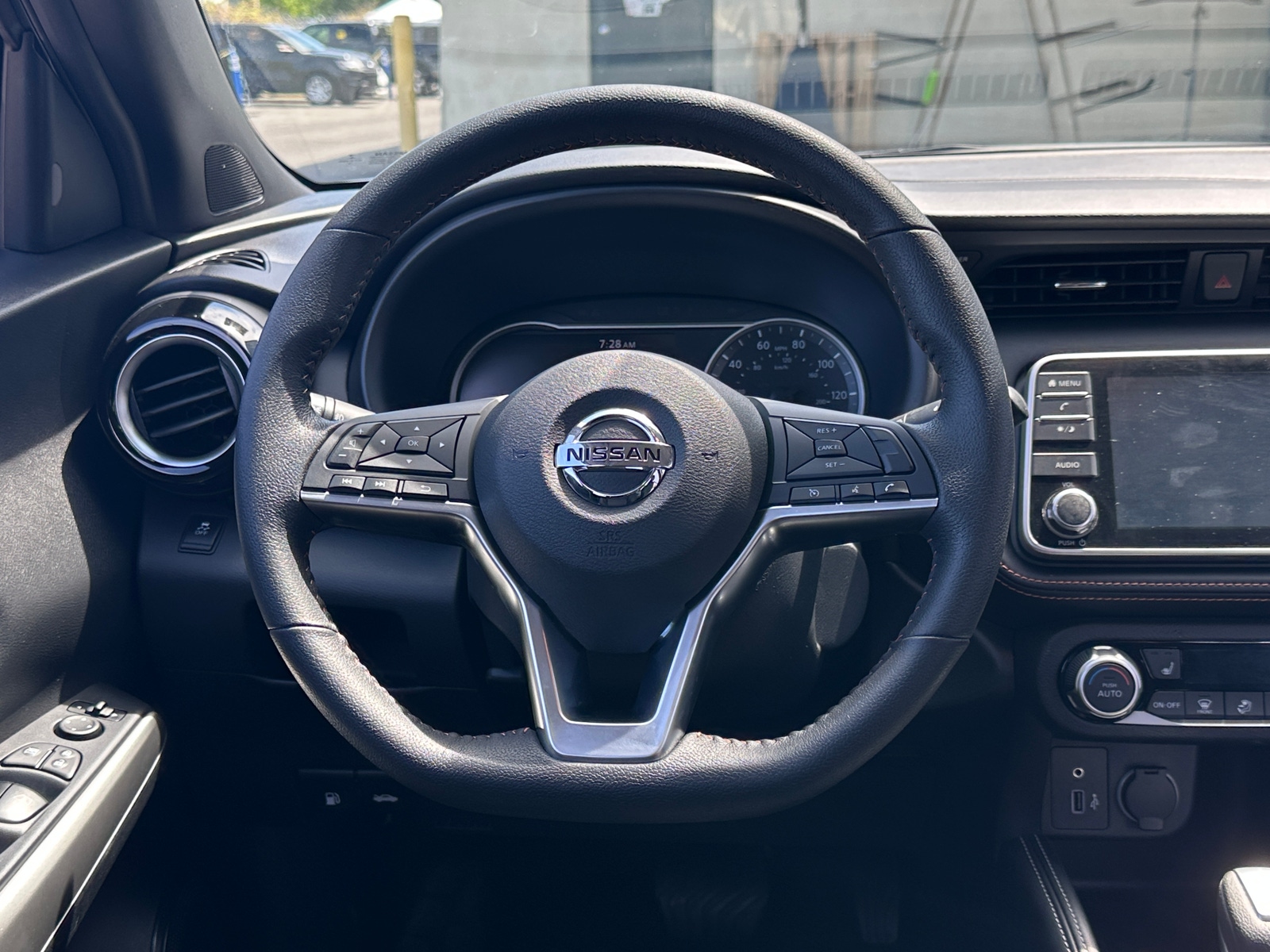 Thumbnail: 2019 Nissan Kicks - 5