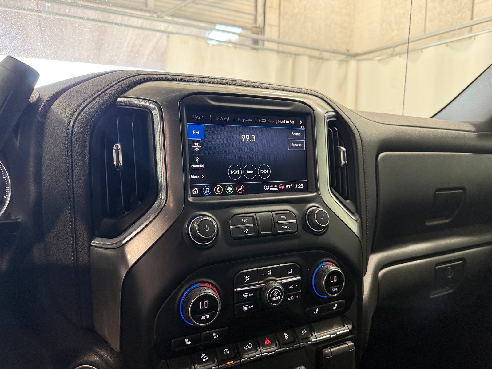Thumbnail: 2021 Chevrolet Silverado 1500 - 4