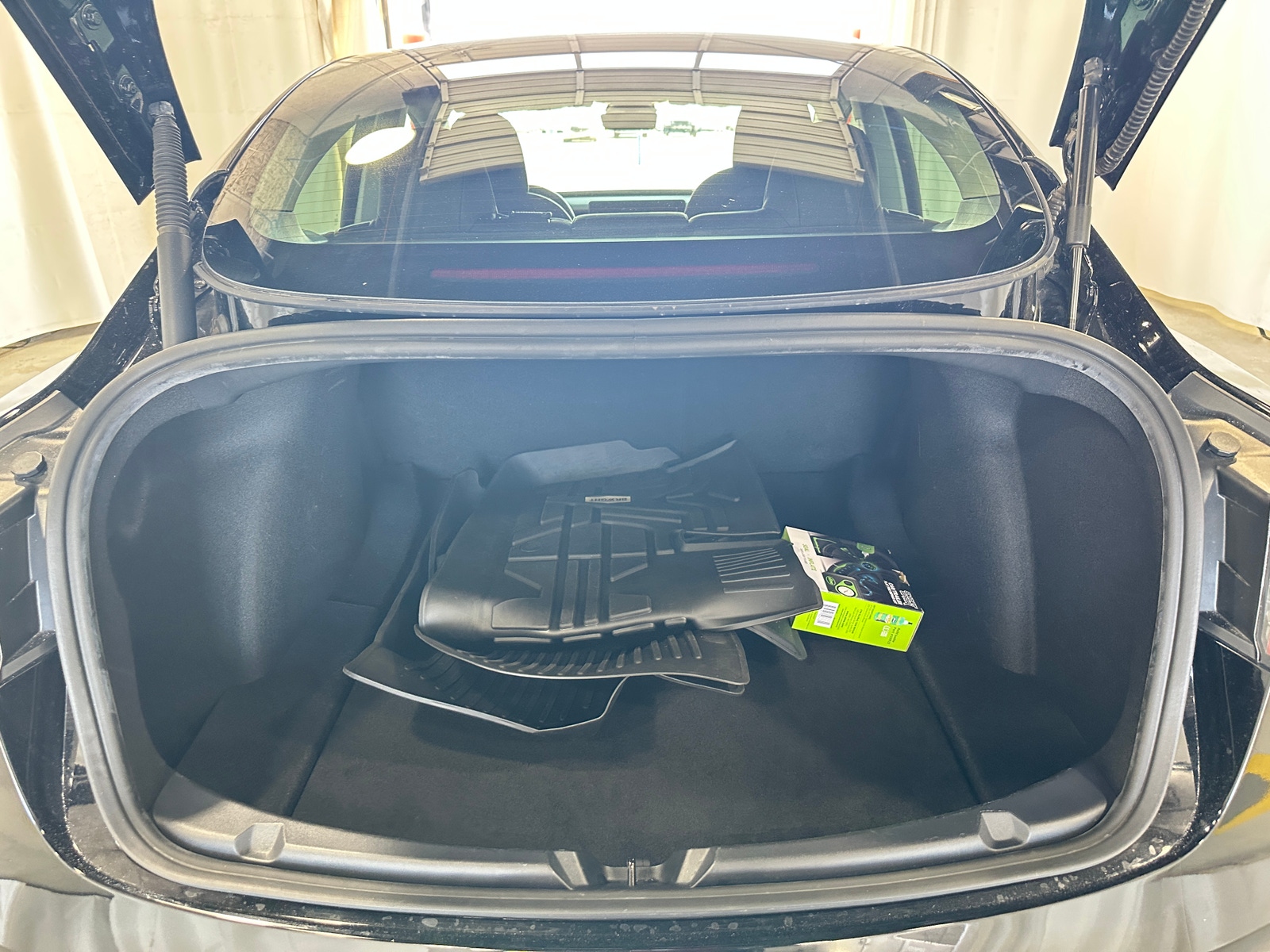Thumbnail: 2022 Tesla Model 3 - 6