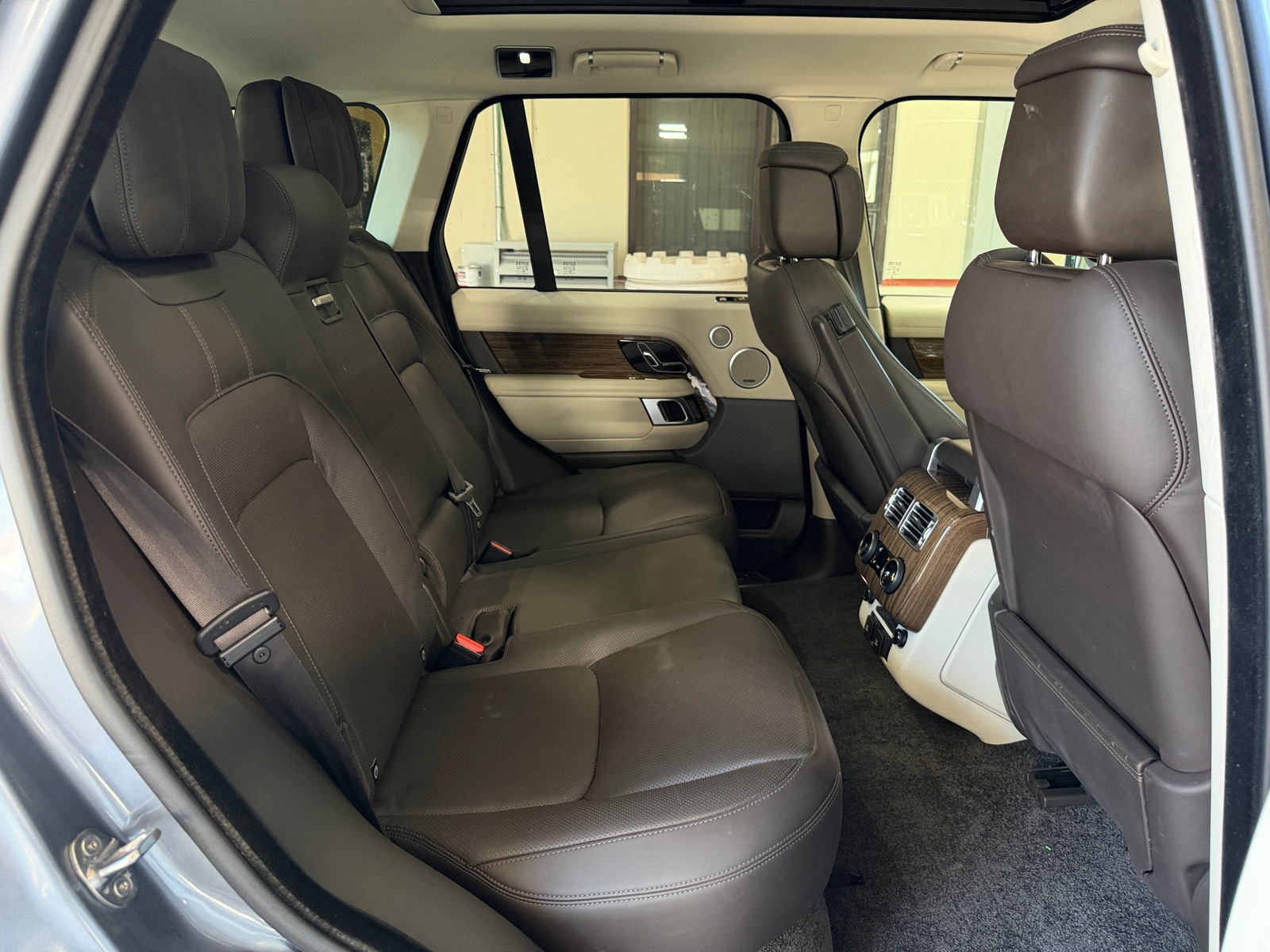 Thumbnail: 2018 Land Rover Range Rover - 5
