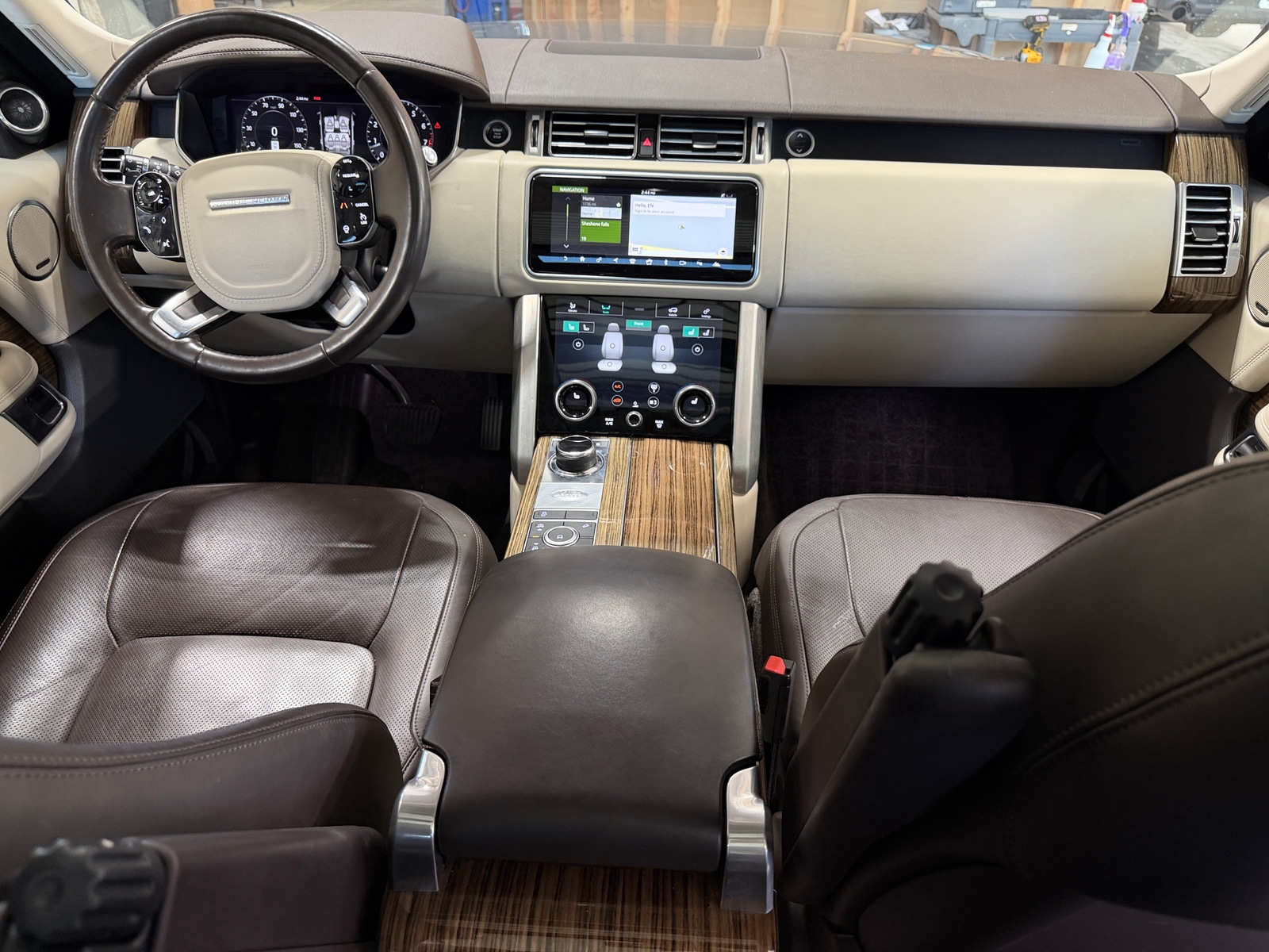 Thumbnail: 2018 Land Rover Range Rover - 2
