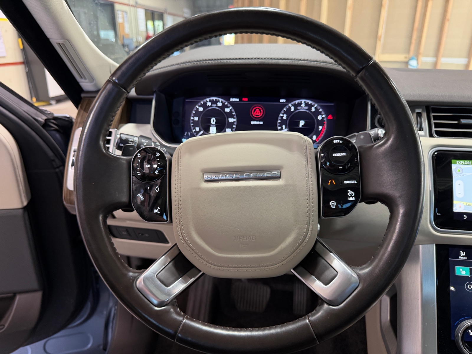 Thumbnail: 2018 Land Rover Range Rover - 4