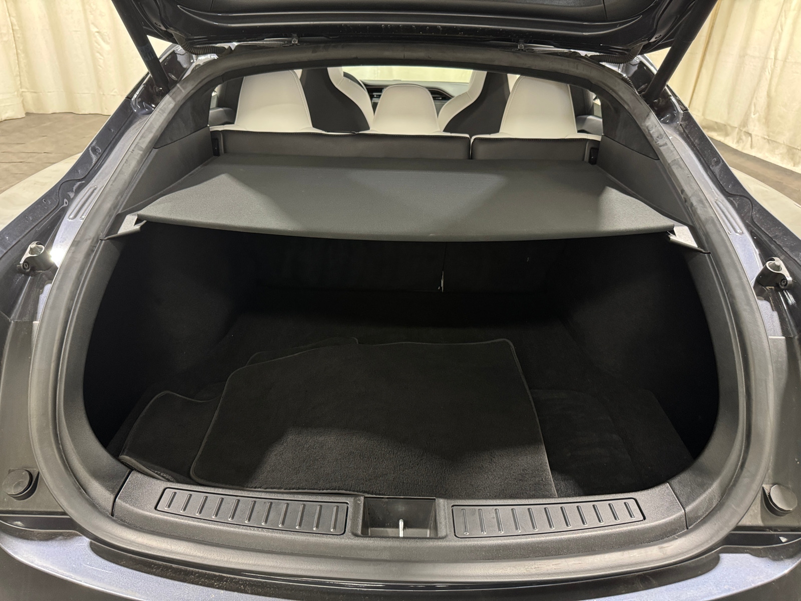 Thumbnail: 2018 Tesla Model S - 6