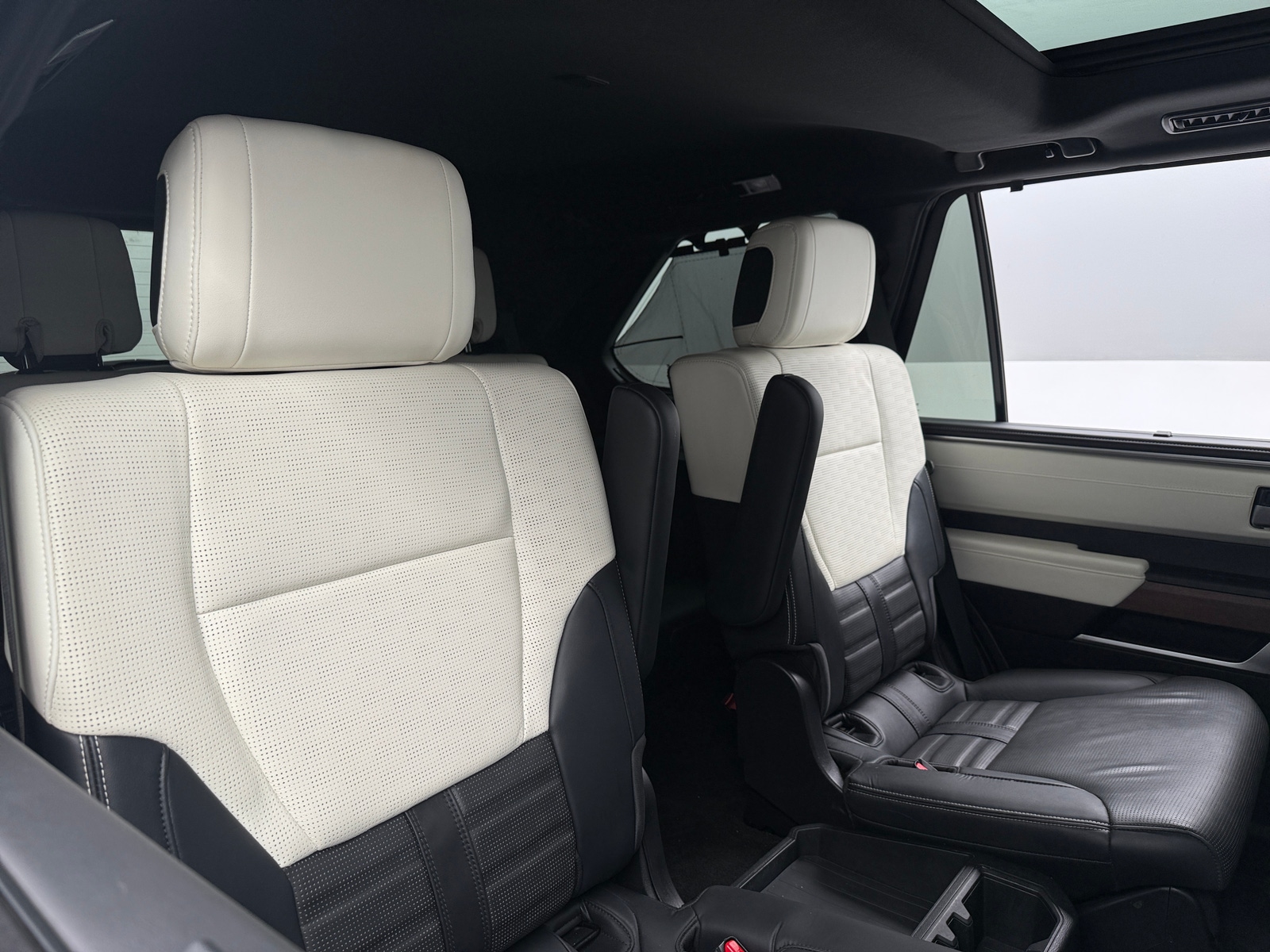 Thumbnail: 2023 Toyota Sequoia - 5
