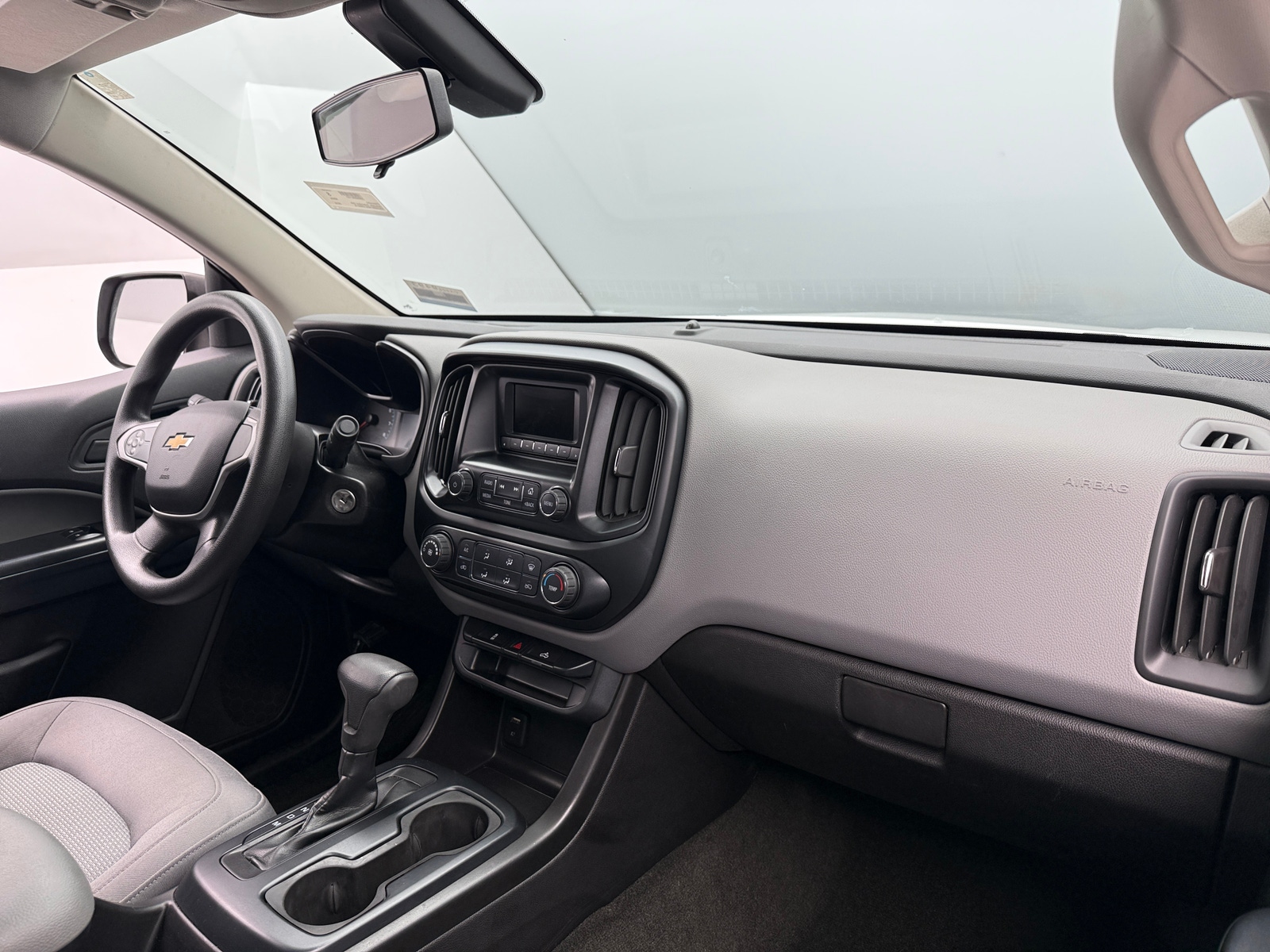 Thumbnail: 2016 Chevrolet Colorado - 3