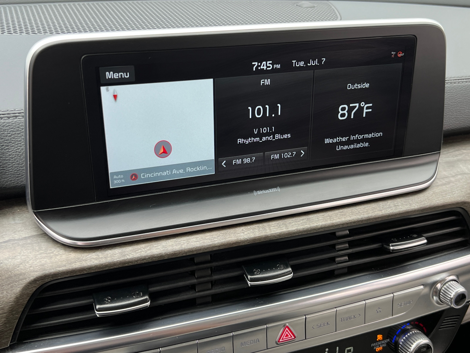 Thumbnail: 2021 Kia Telluride - 3