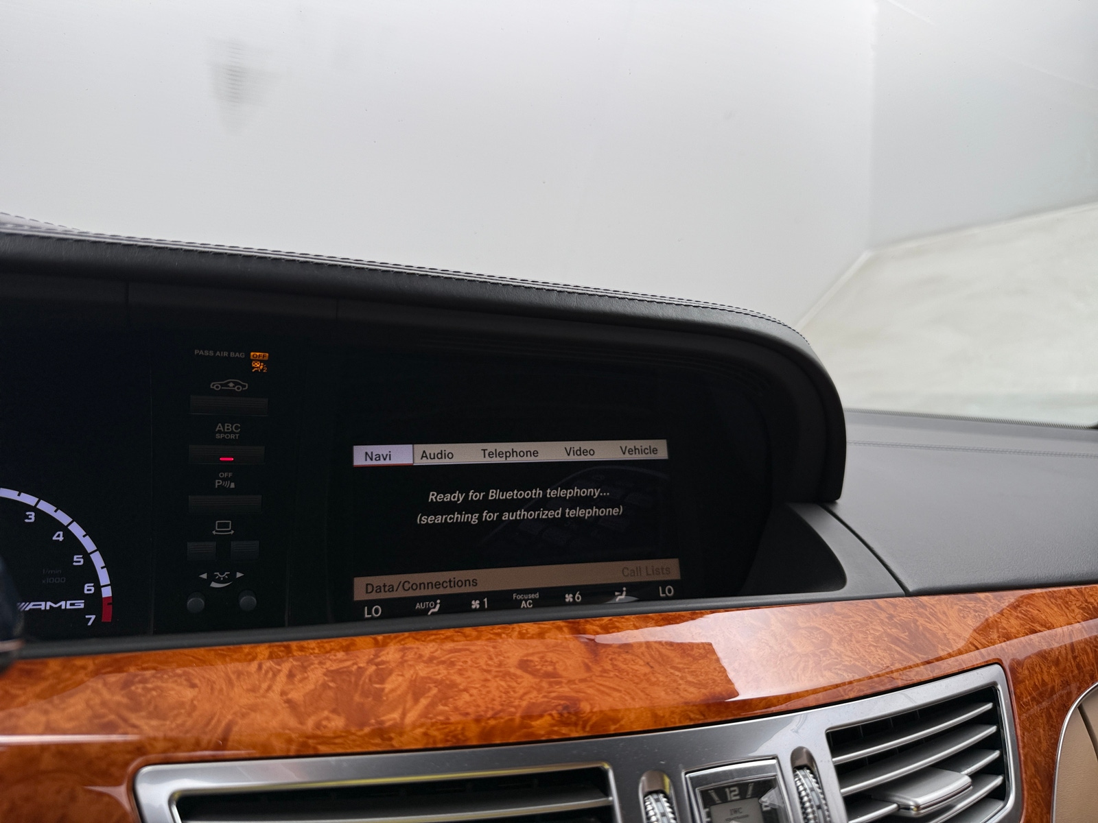 Thumbnail: 2011 Mercedes-Benz S-Class - 3