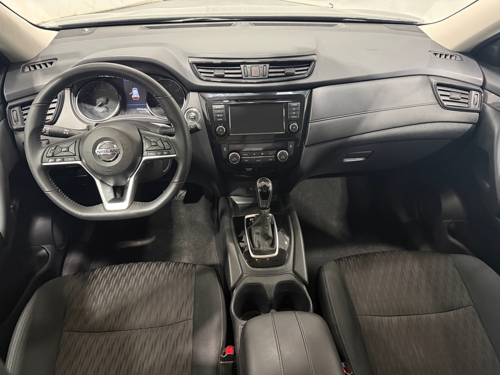 Thumbnail: 2020 Nissan Rogue - 3