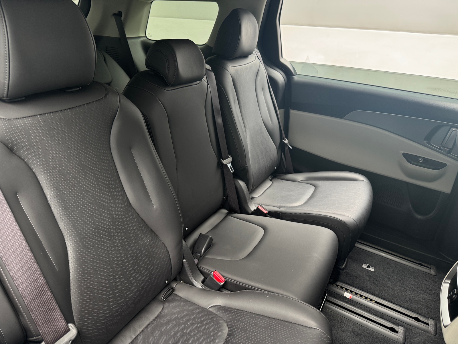 Thumbnail: 2022 Kia Carnival - 6