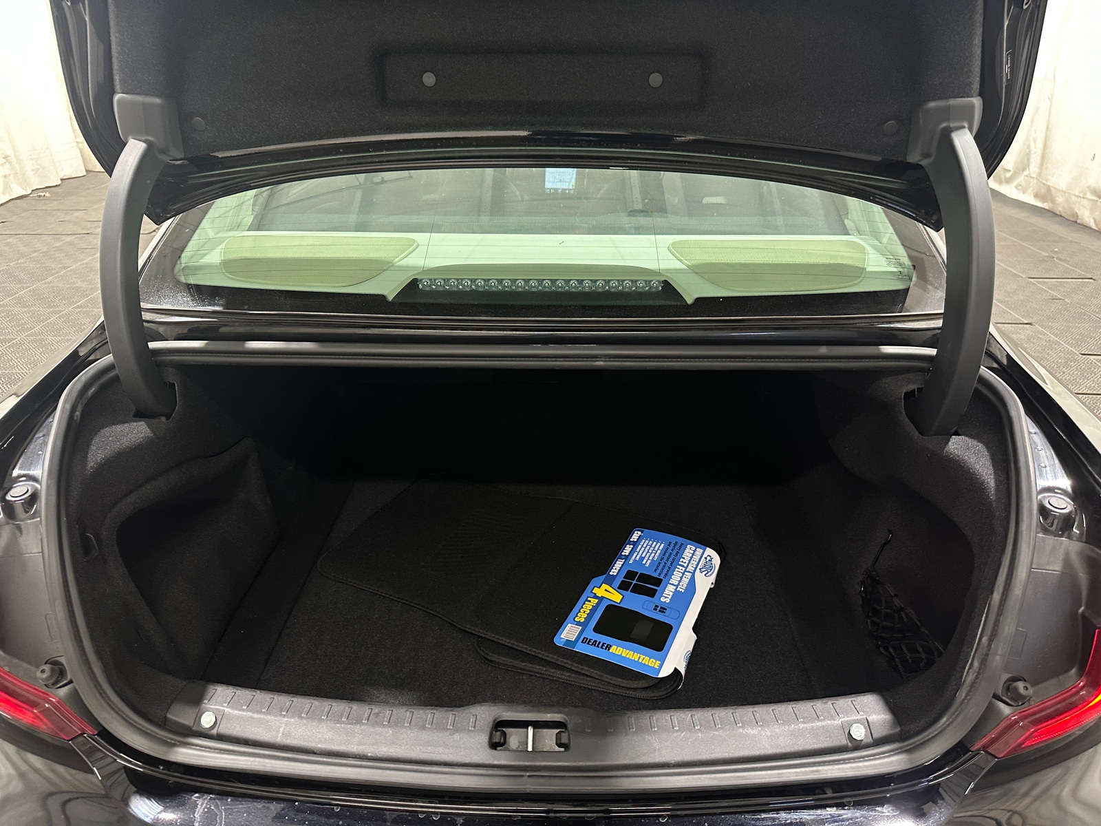 Thumbnail: 2018 Volvo S90 - 6