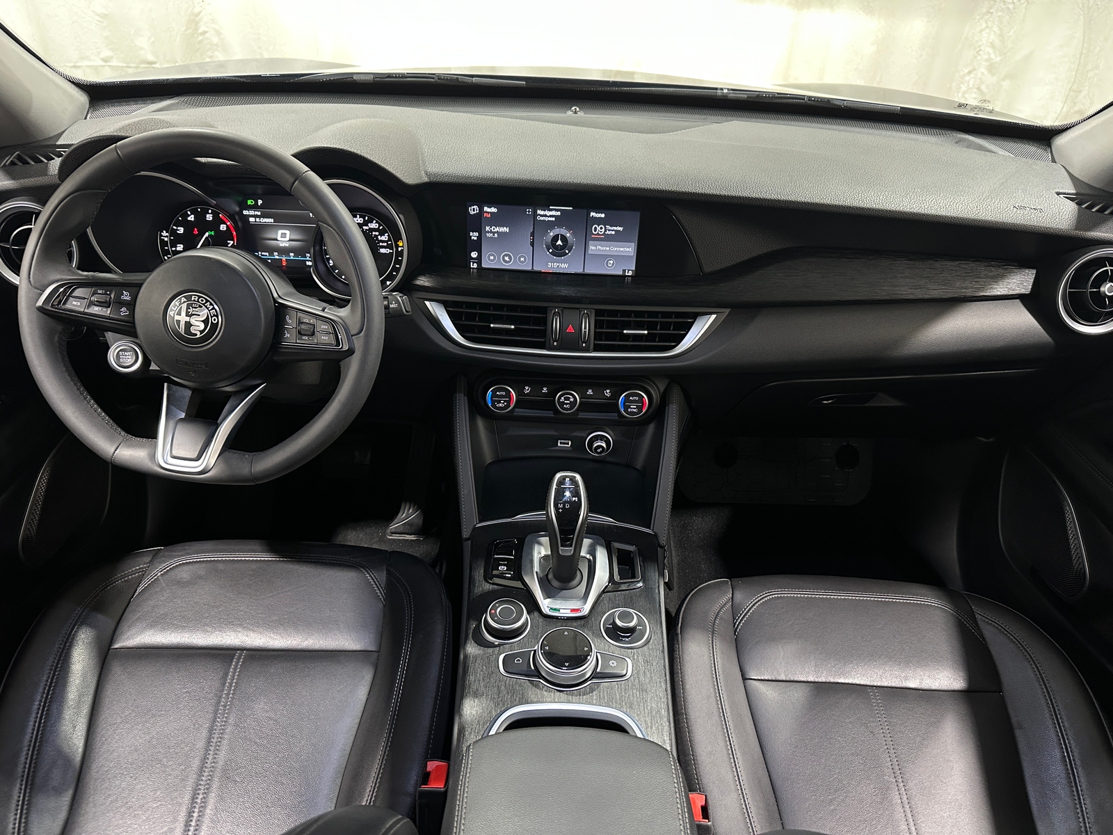 Thumbnail: 2020 Alfa Romeo Stelvio - 2