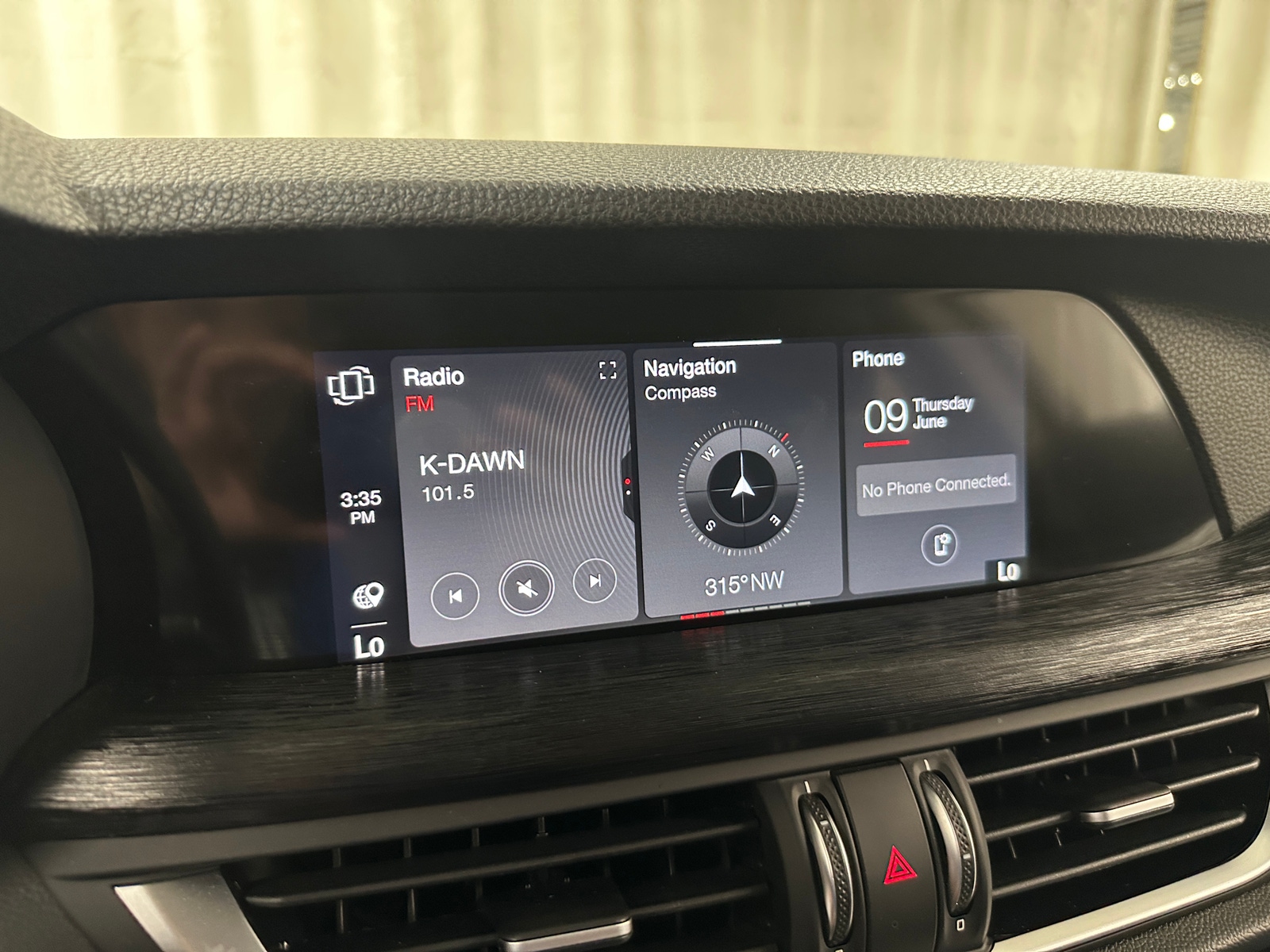 Thumbnail: 2020 Alfa Romeo Stelvio - 3