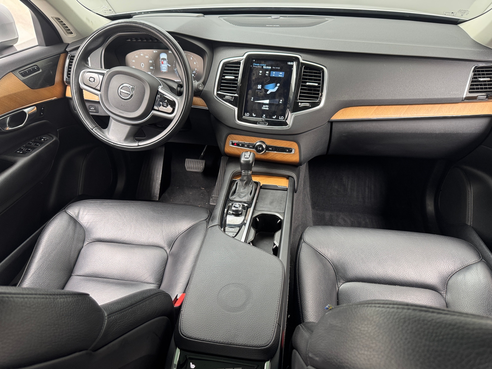 Thumbnail: 2022 Volvo XC90 - 2