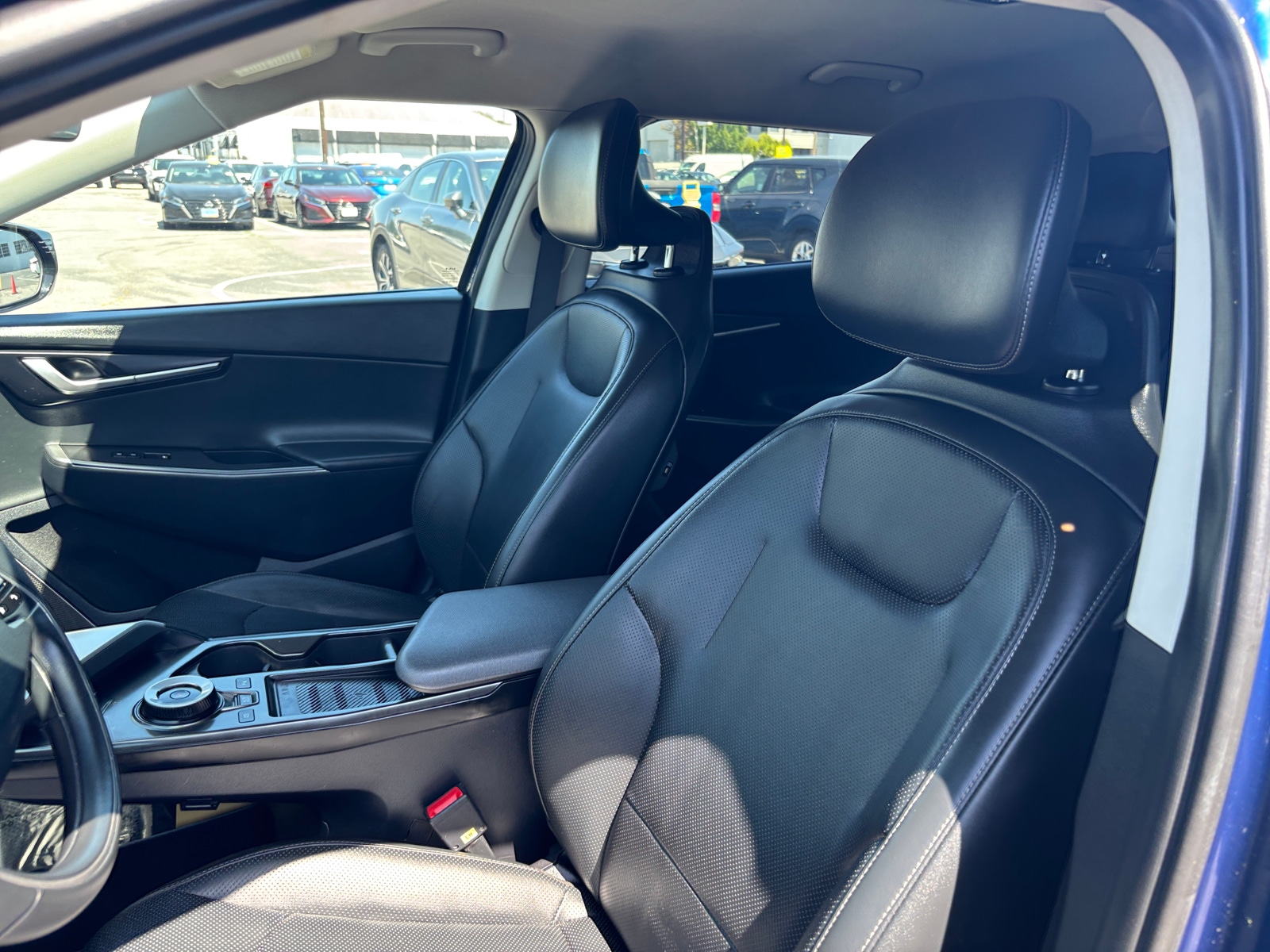 Thumbnail: 2023 Kia EV6 - 2