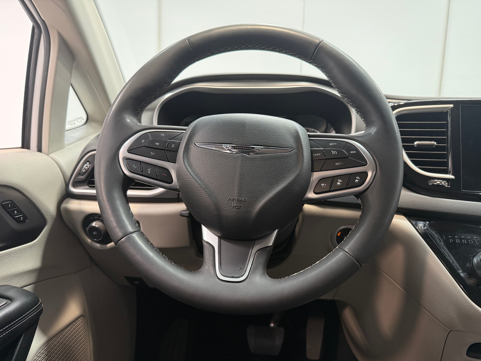 Thumbnail: 2024 Chrysler Pacifica - 4