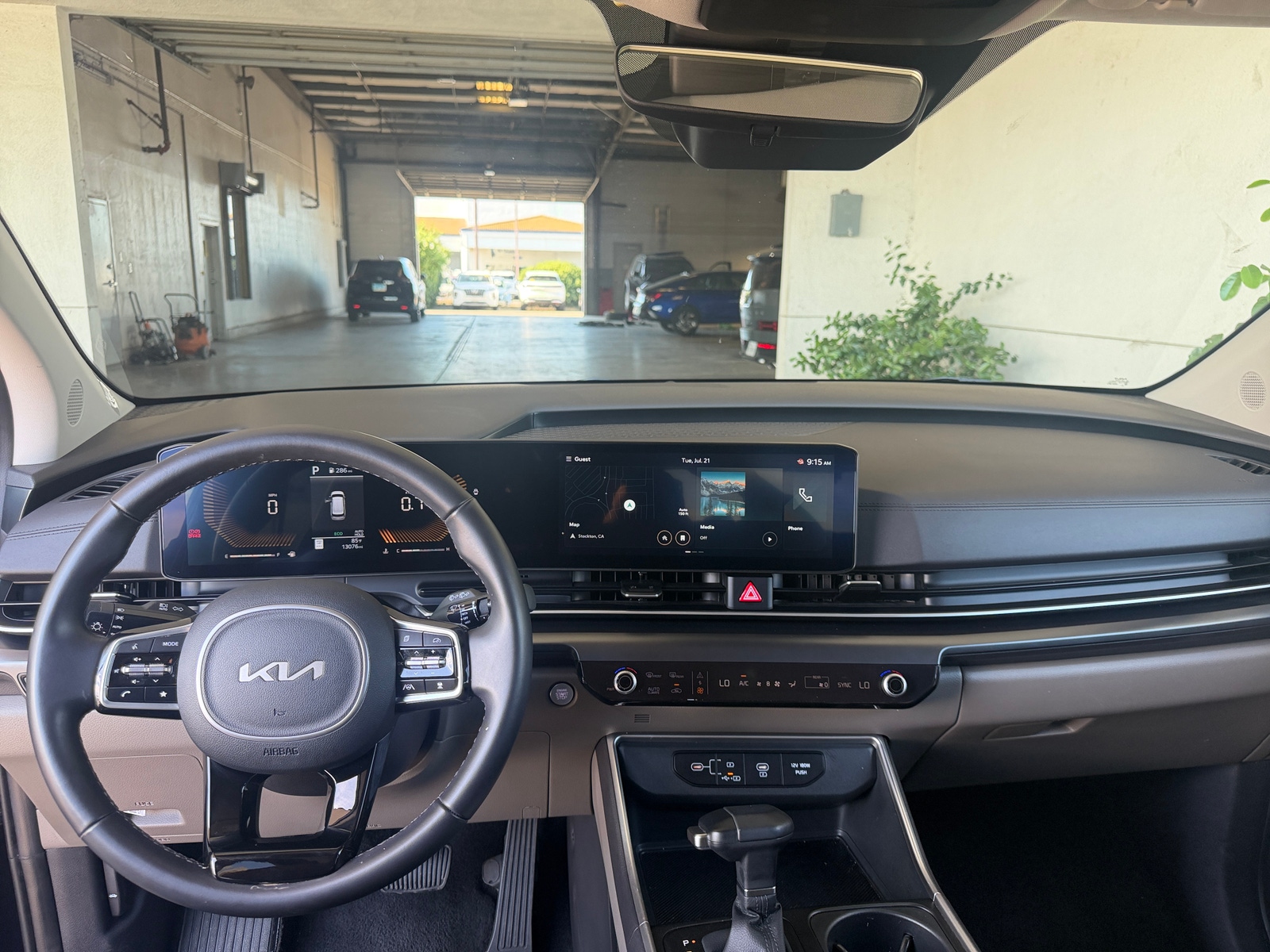 Thumbnail: 2026 Kia Carnival - 3