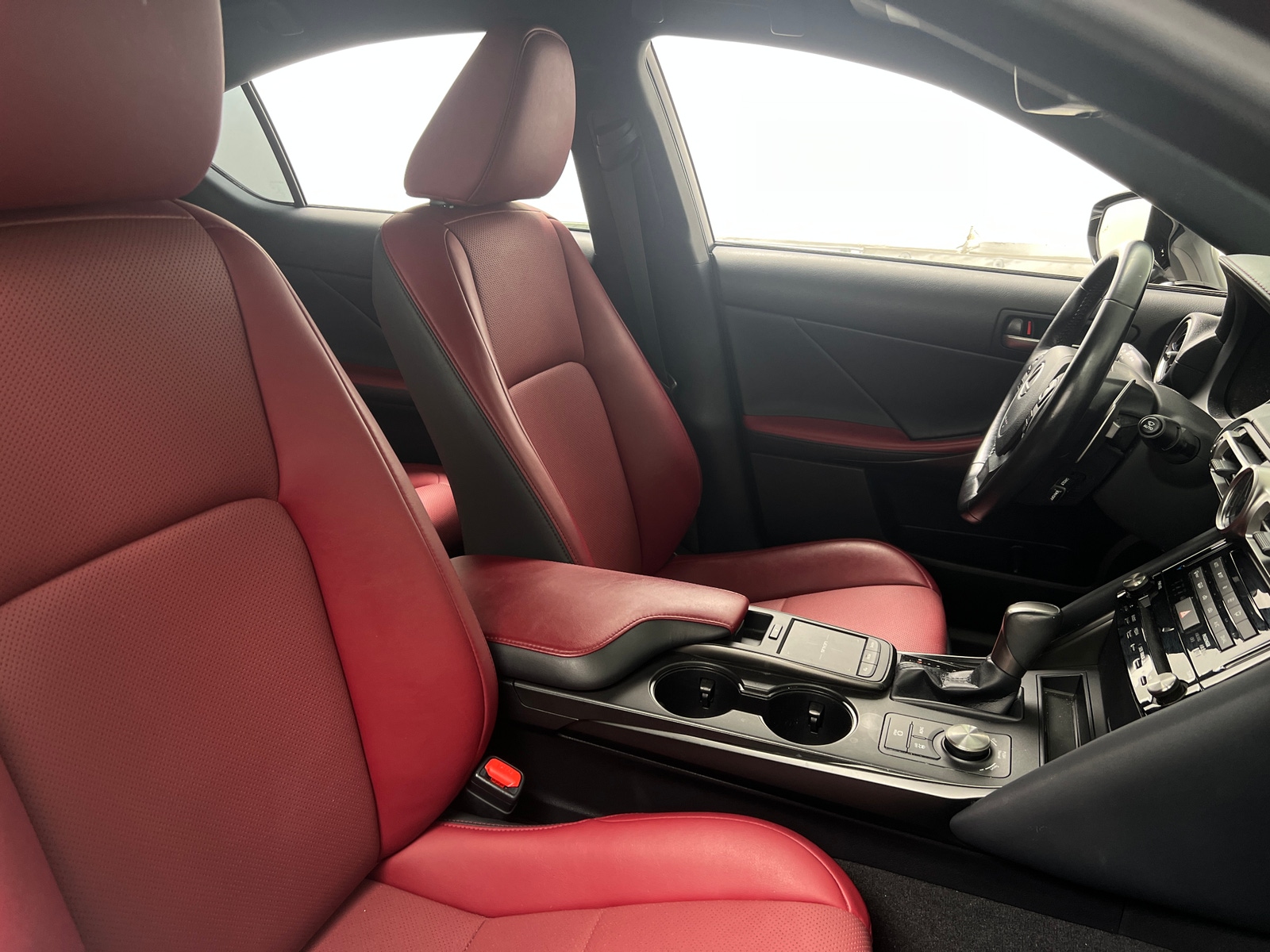 Thumbnail: 2021 Lexus IS - 2