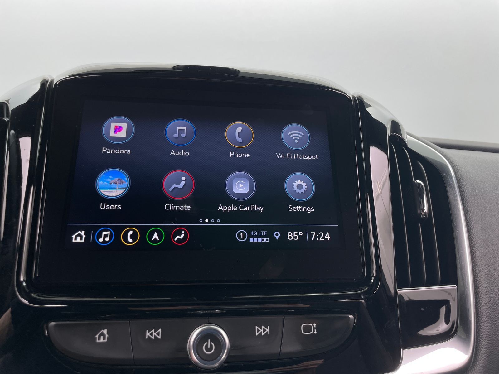 Thumbnail: 2023 Chevrolet Traverse - 3