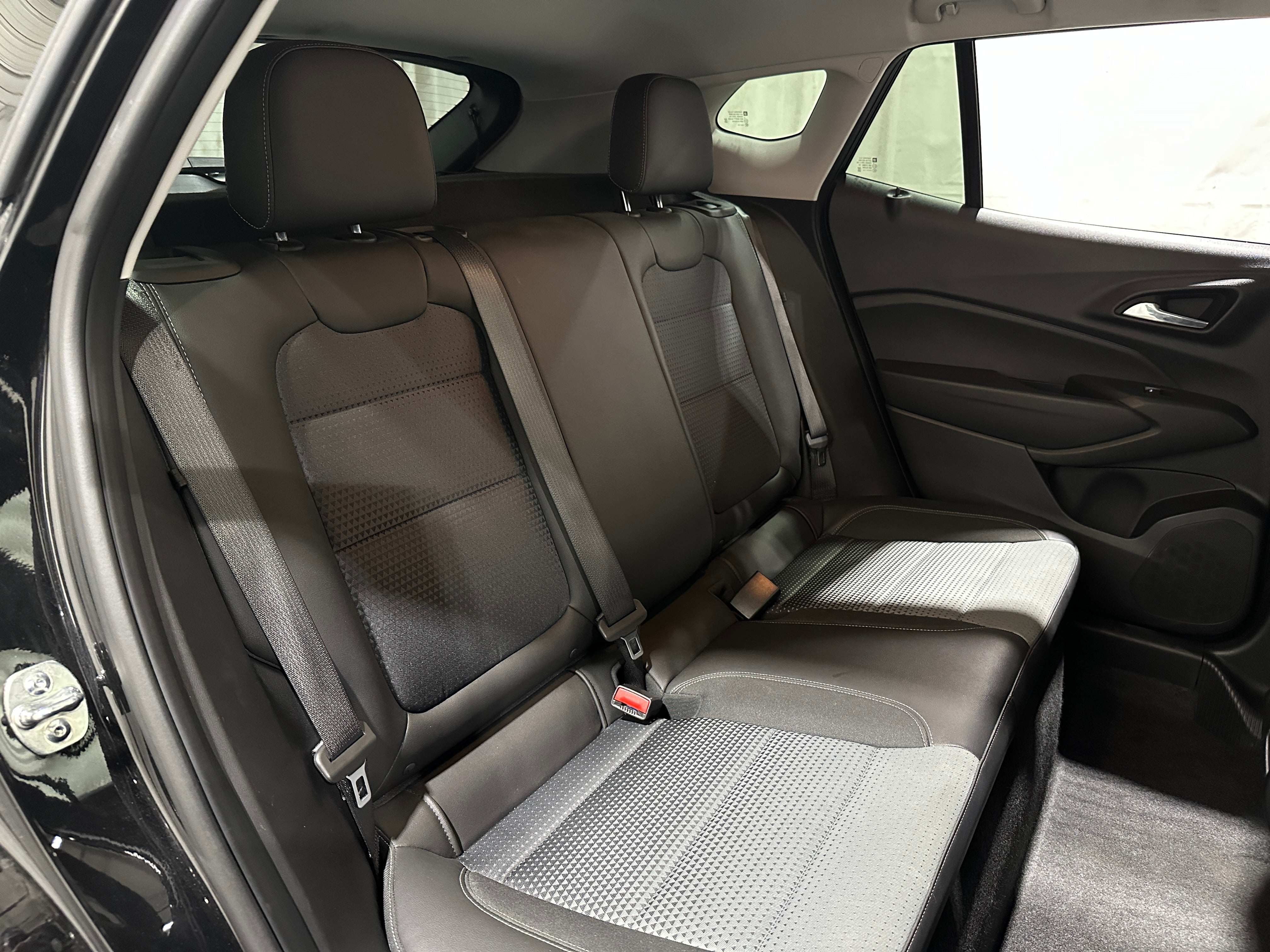 2025 Chevrolet Trax LT - Photo 5