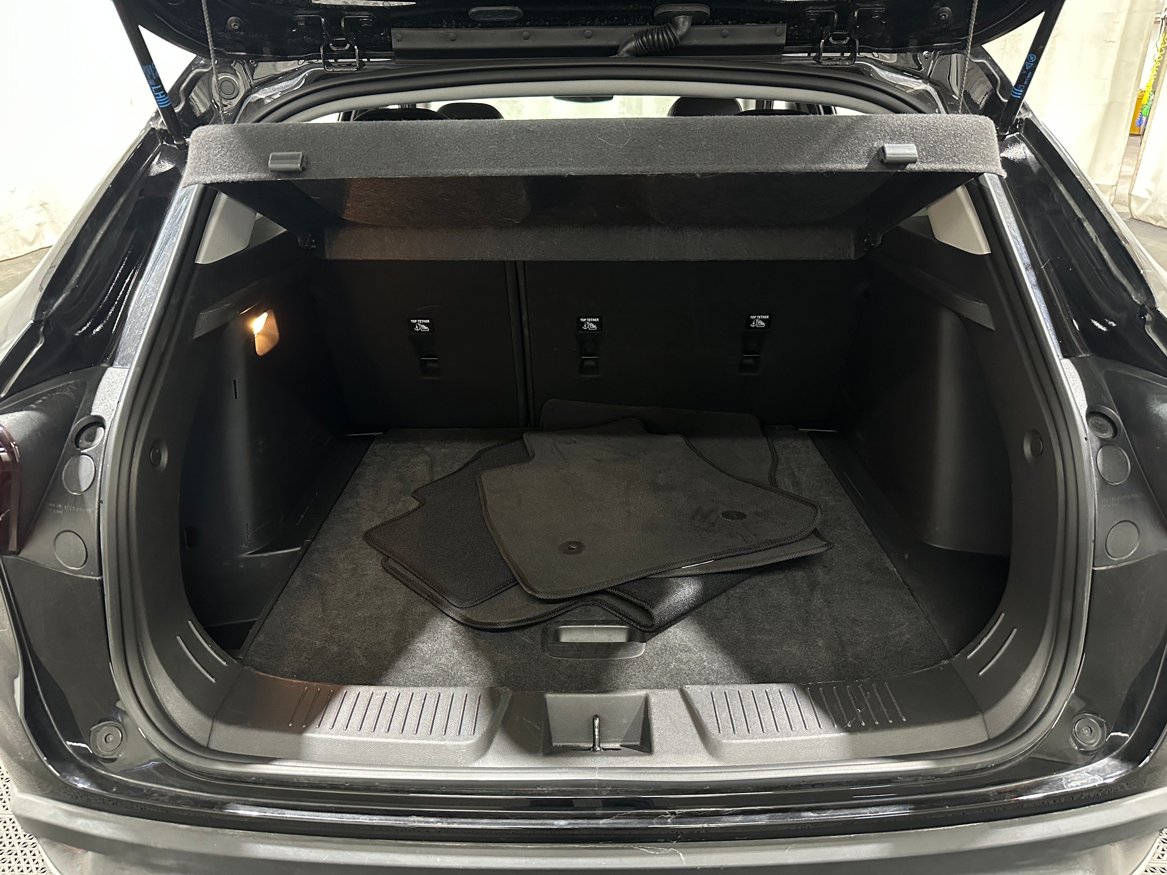 2025 Chevrolet Trax LT - Photo 9