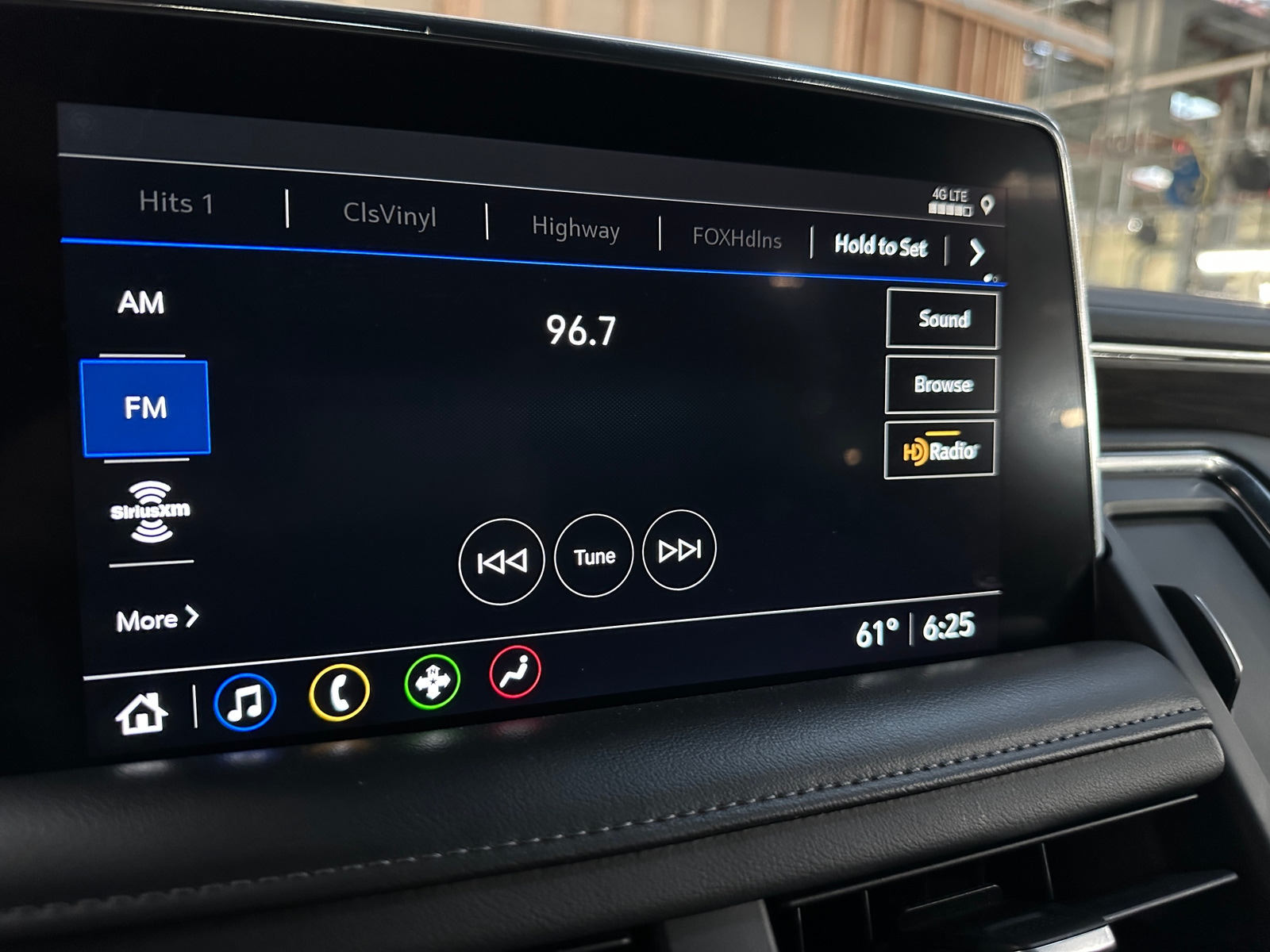 Thumbnail: 2021 Chevrolet Tahoe - 3