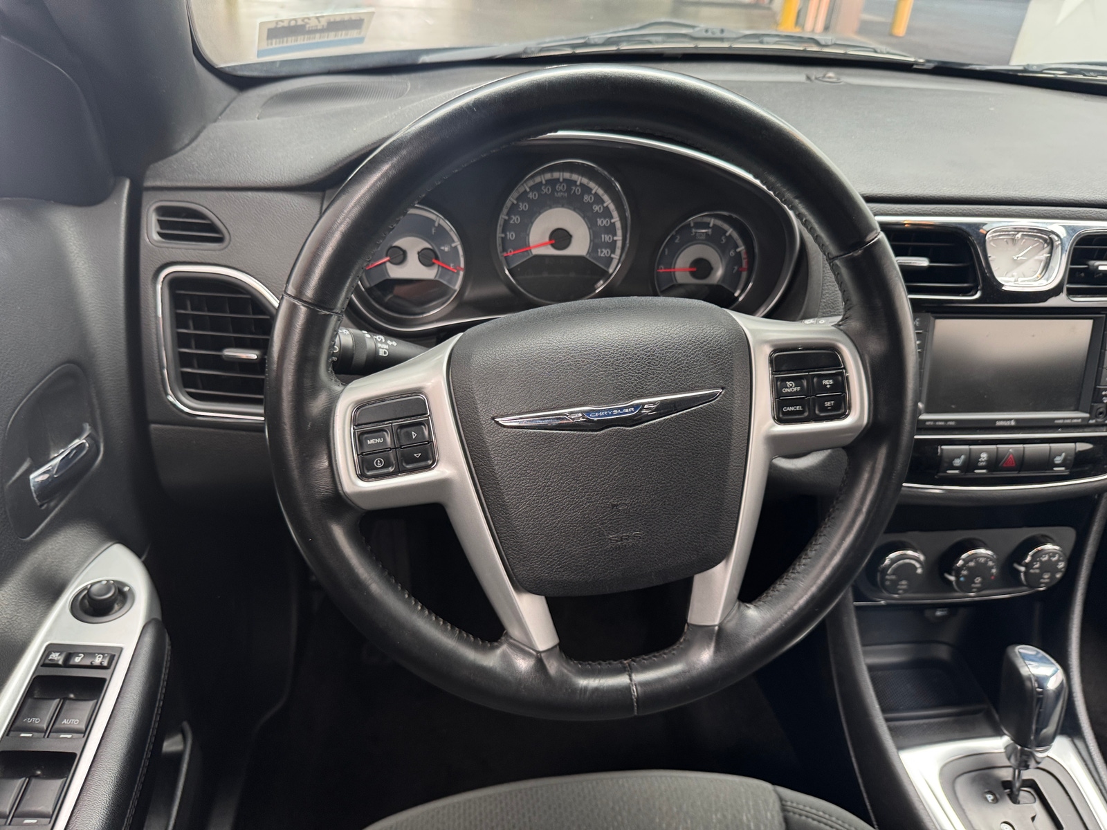 Thumbnail: 2011 Chrysler 200 - 5
