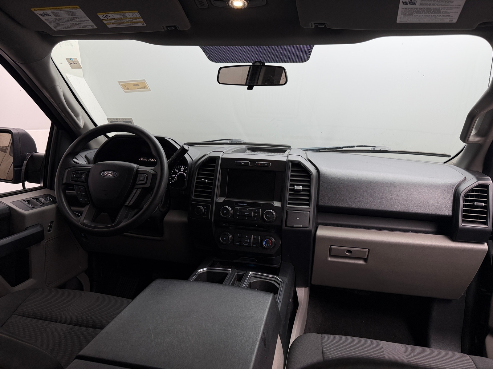Thumbnail: 2018 Ford Econoline - 3