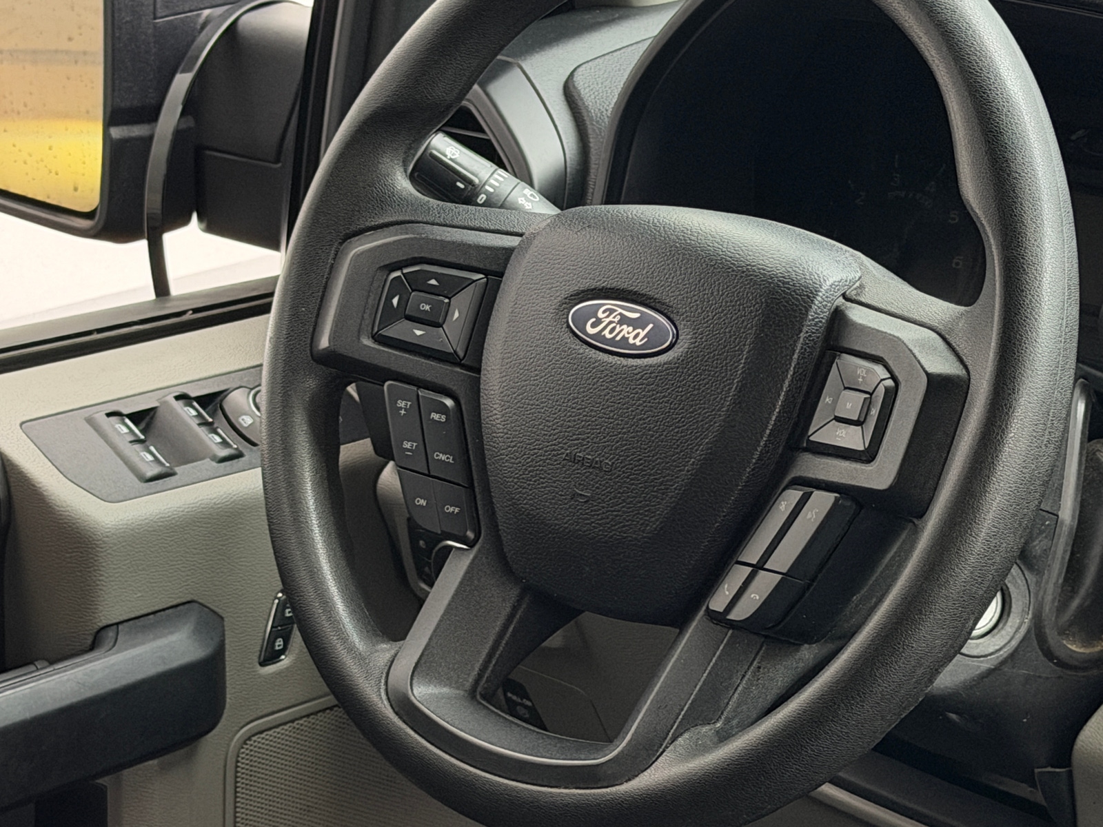 Thumbnail: 2018 Ford Econoline - 5