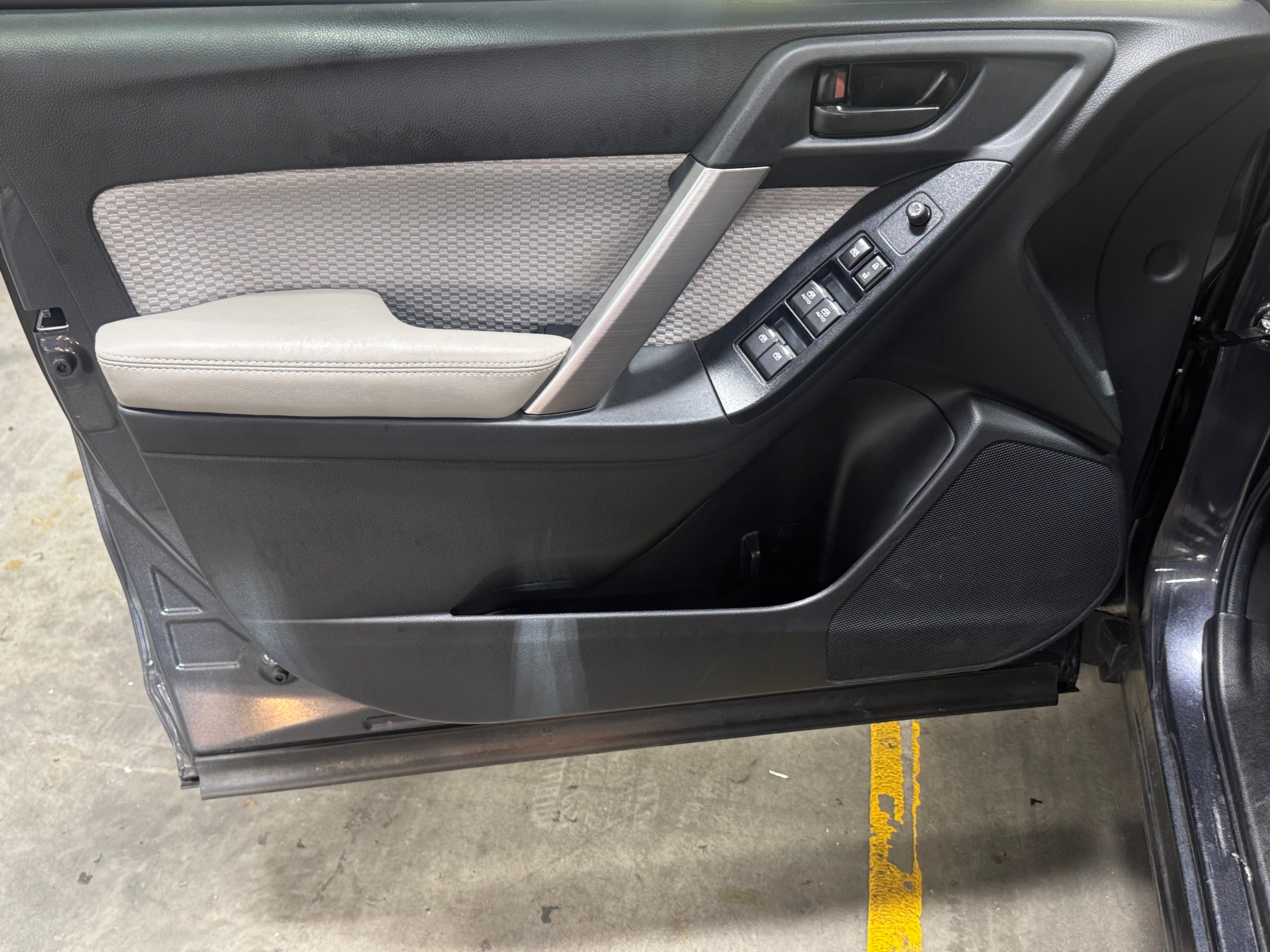 2017 Subaru Forester Premium - Photo 7