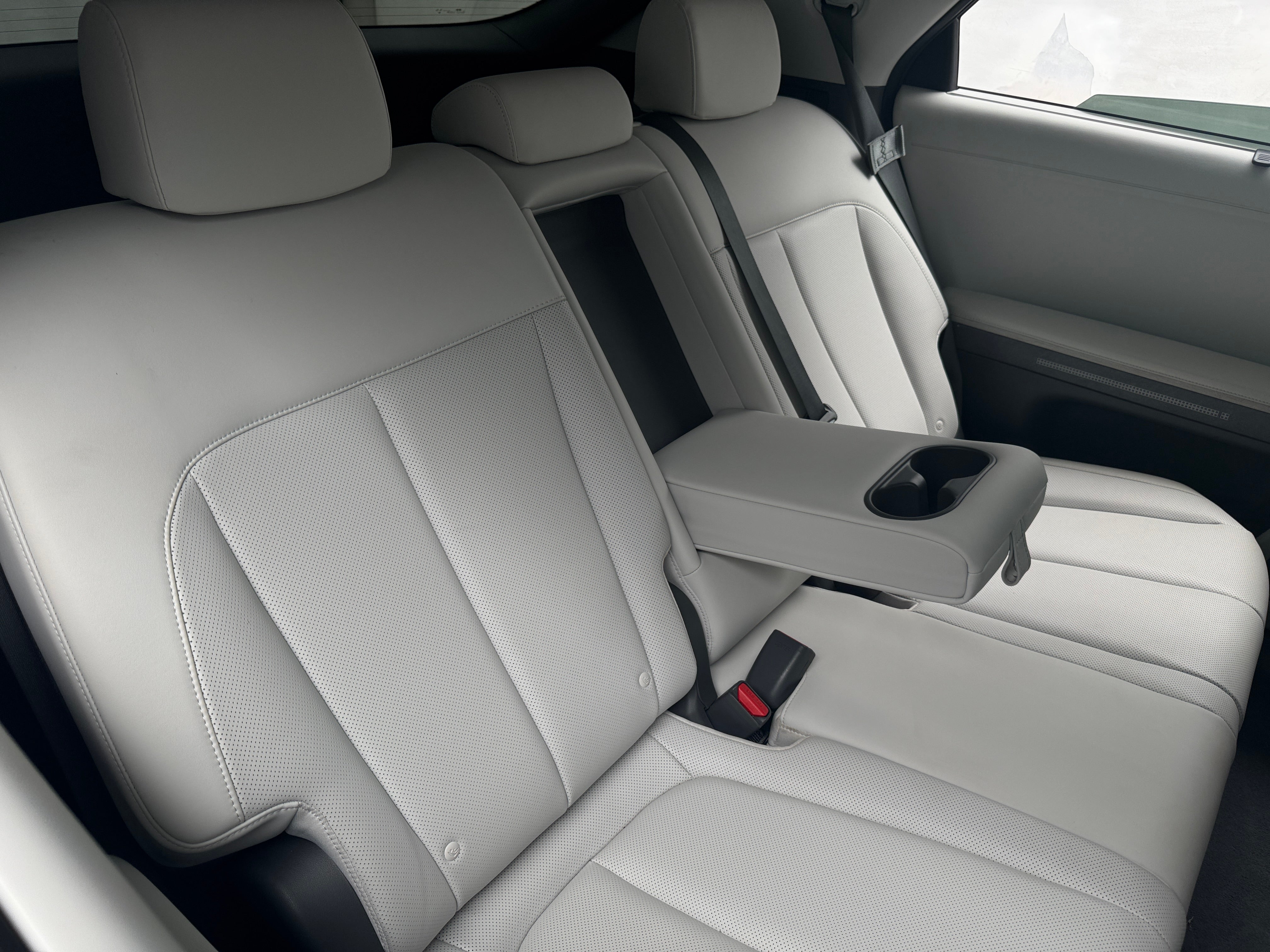 Used 2023 Hyundai IONIQ 5 Limited with VIN KM8KRDAF7PU183193 for sale in Oak Creek, WI