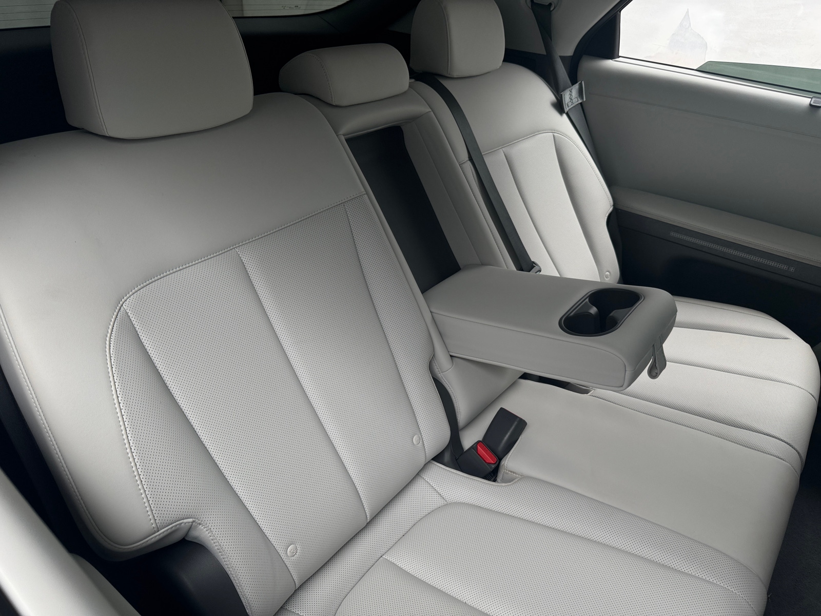 Thumbnail: 2023 Hyundai Ioniq 5 - 5