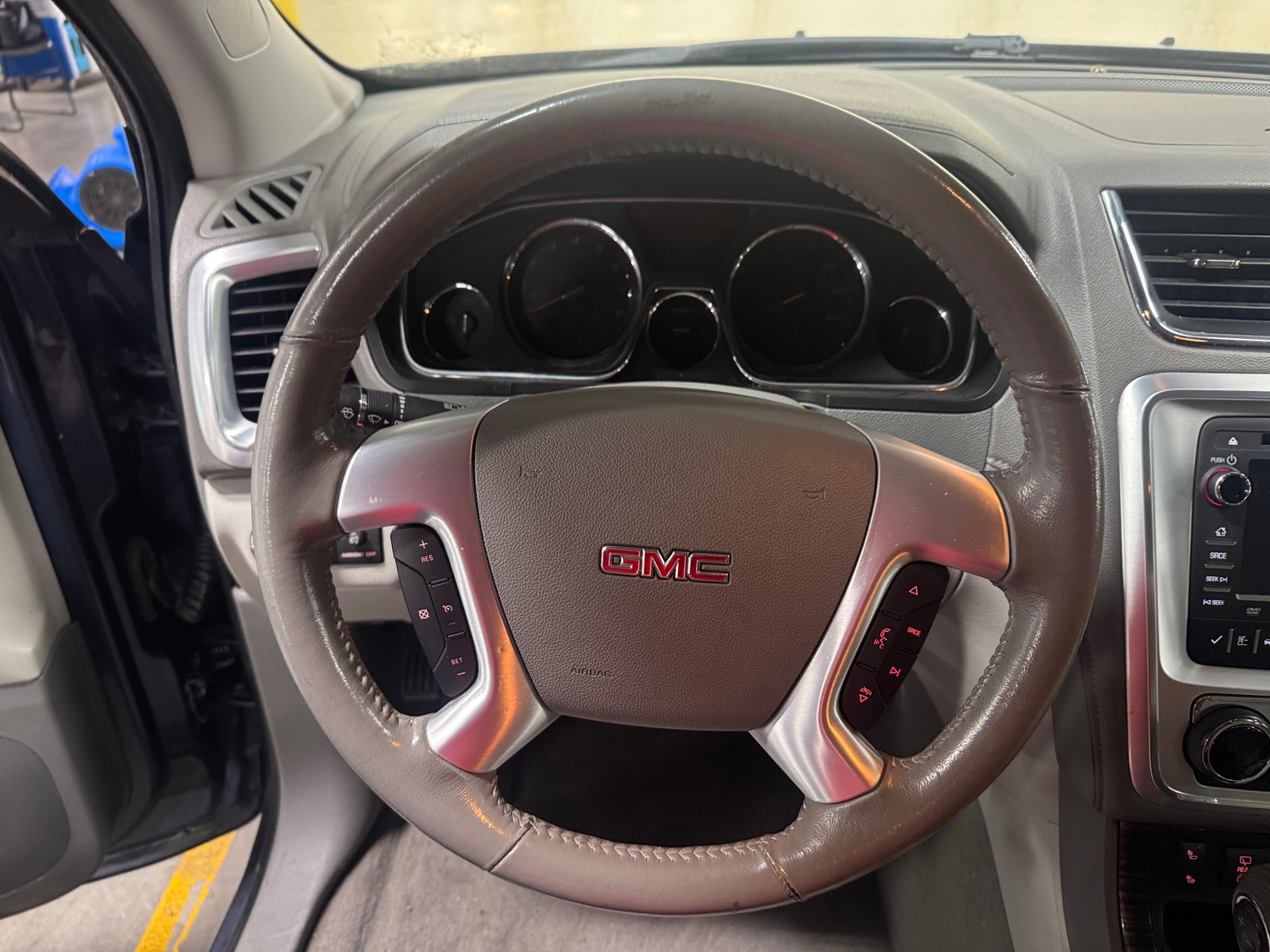 Thumbnail: 2014 GMC Acadia - 4