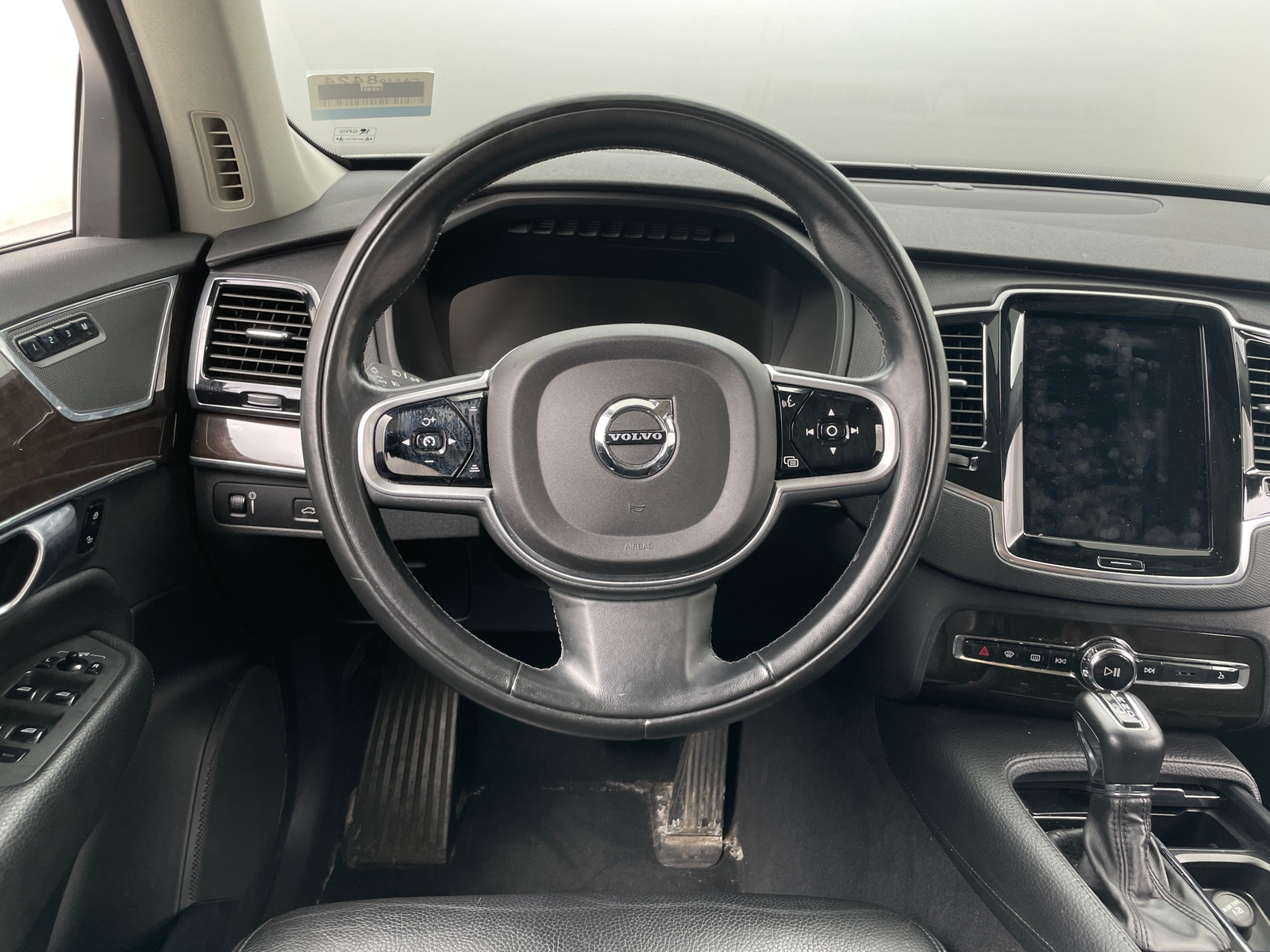Thumbnail: 2018 Volvo XC90 - 4