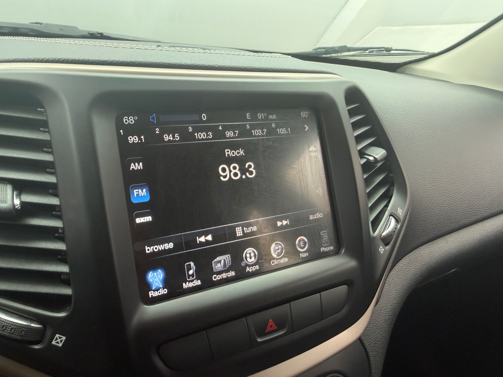 Thumbnail: 2015 Jeep Cherokee - 3