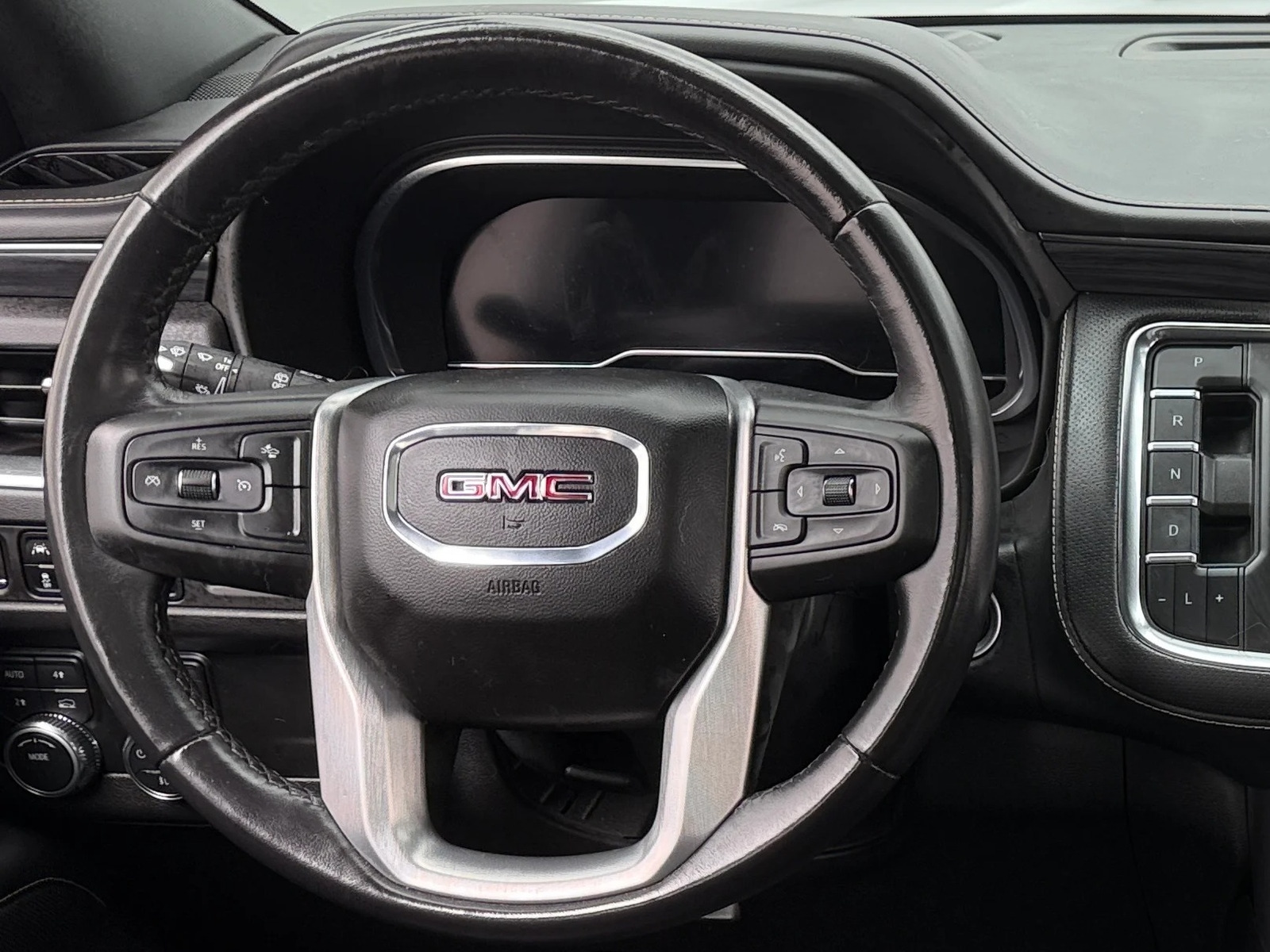 Thumbnail: 2023 GMC Yukon - 4