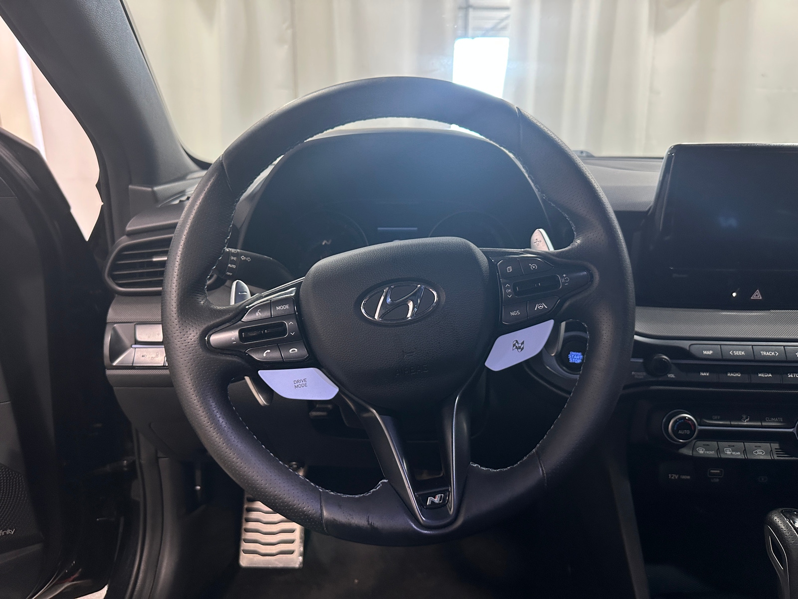 Thumbnail: 2022 Hyundai Veloster - 5