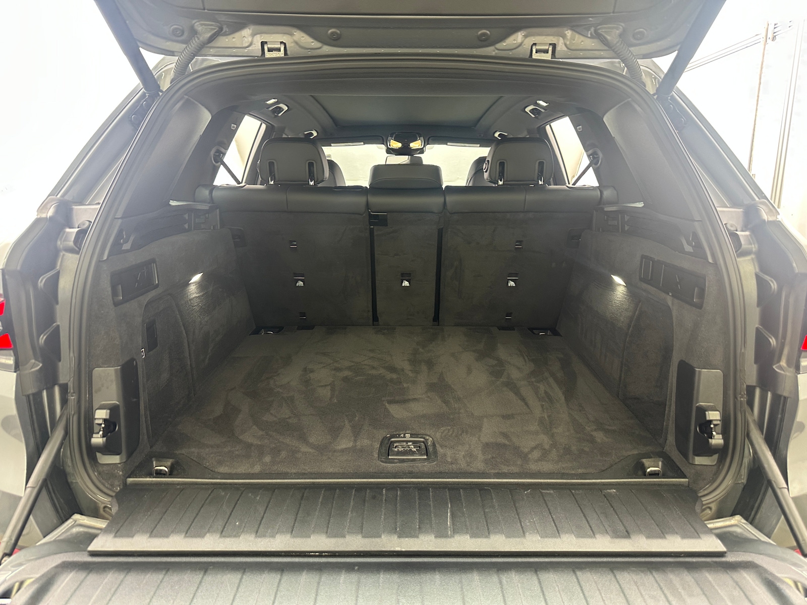 Thumbnail: 2026 BMW X5 - 6