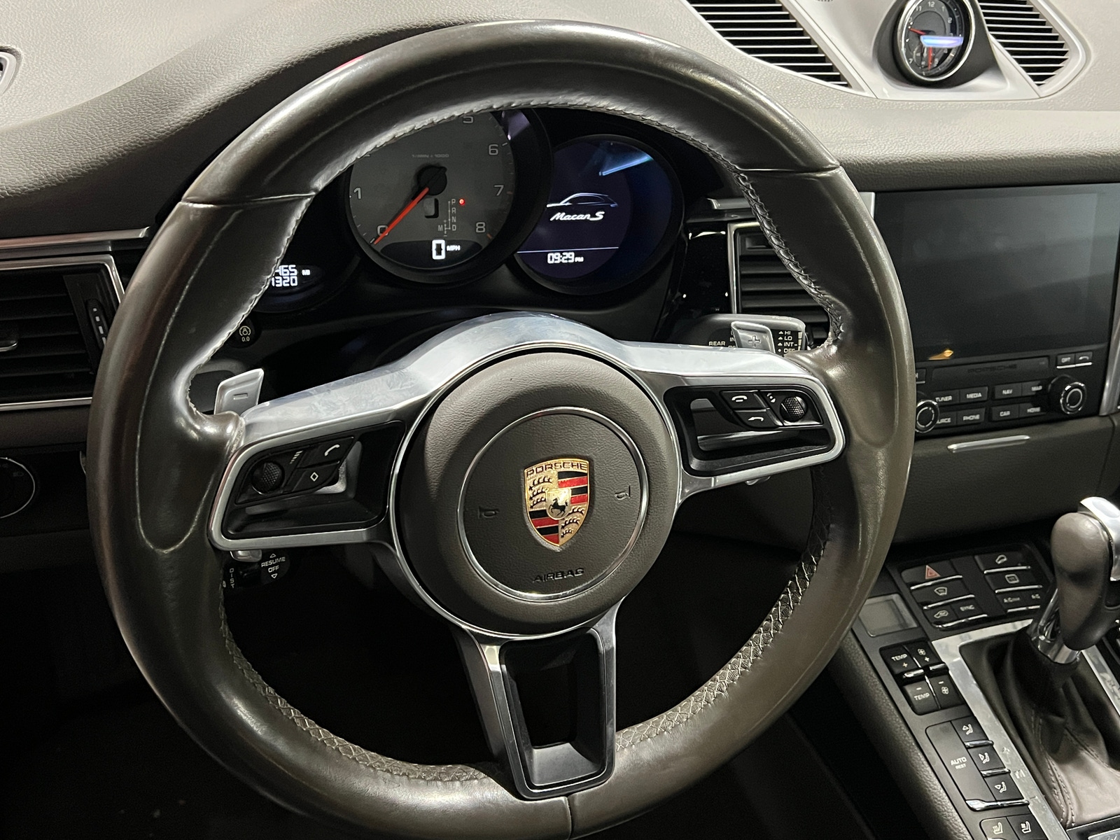 Thumbnail: 2017 Porsche Macan - 5