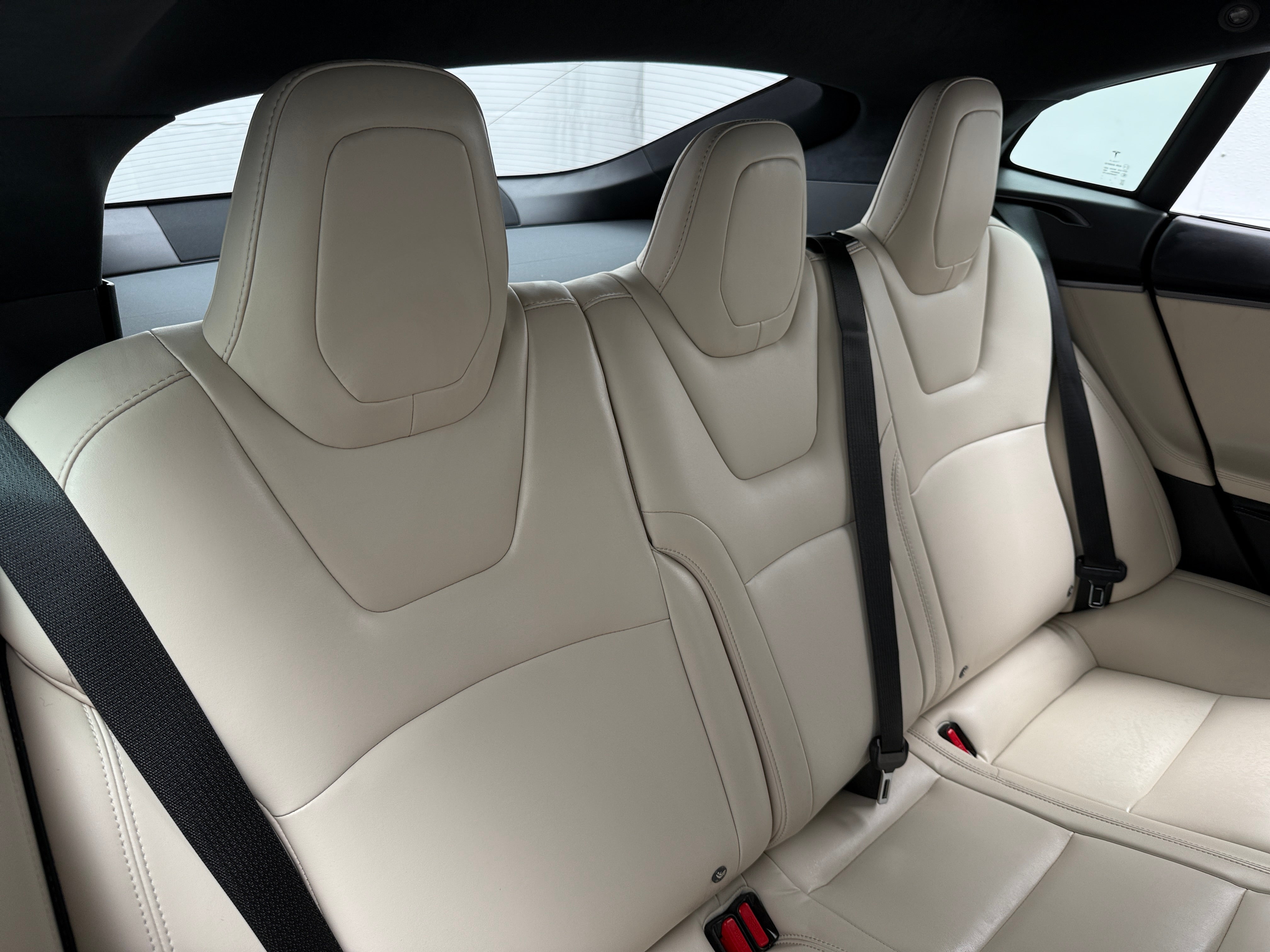 Used 2020 Tesla Model S Long Range Plus with VIN 5YJSA1E22LF390854 for sale in Oak Creek, WI