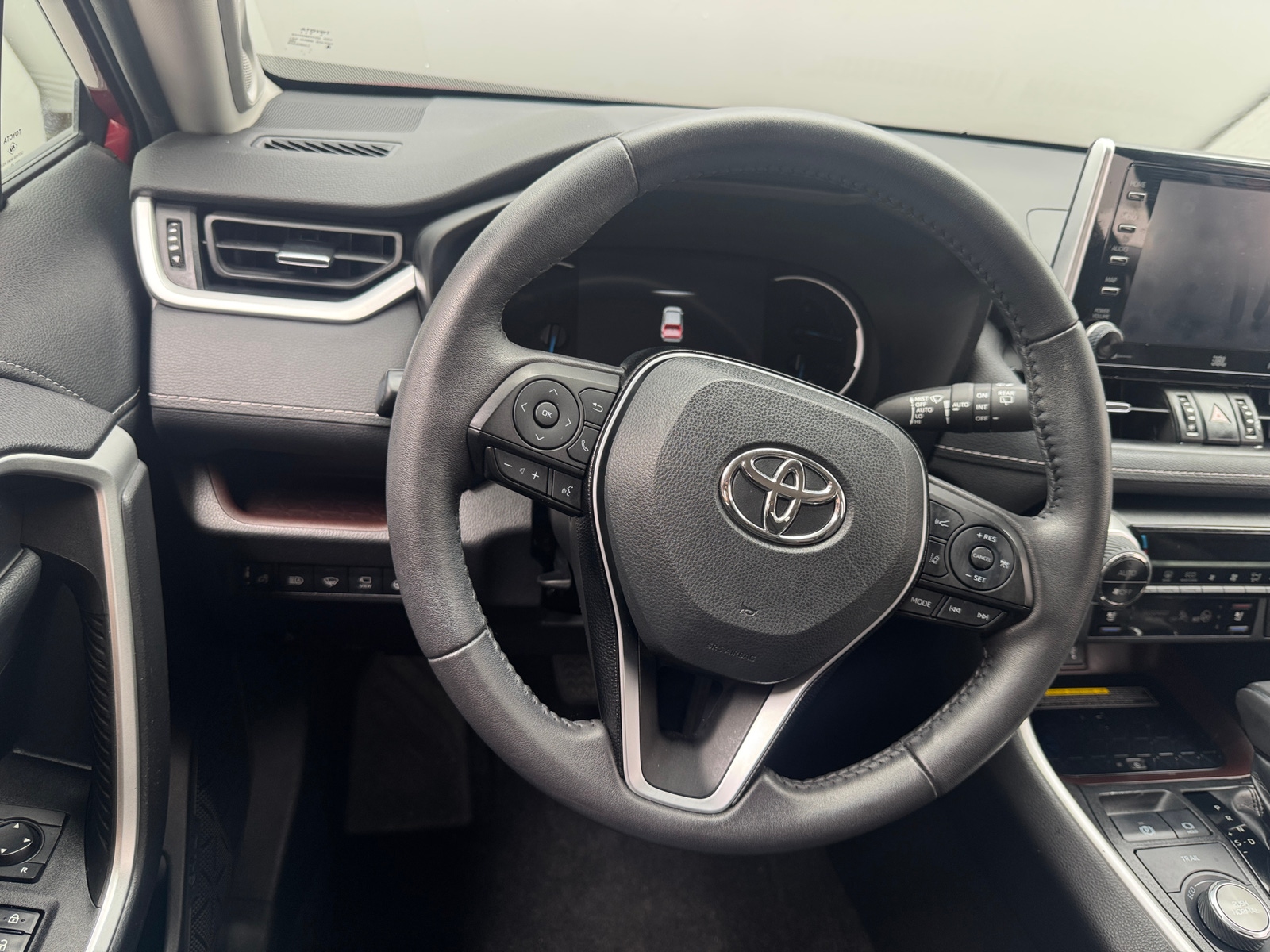Thumbnail: 2021 Toyota RAV4 - 4