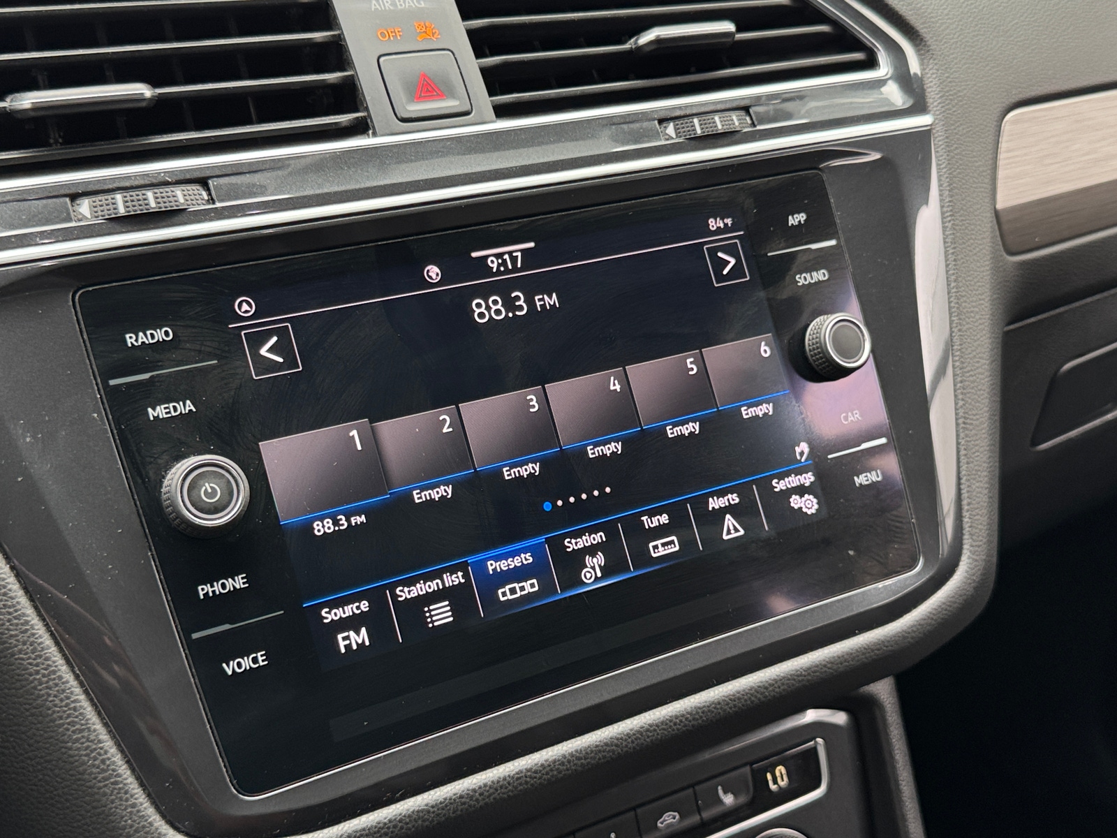 Thumbnail: 2021 Volkswagen Tiguan - 3