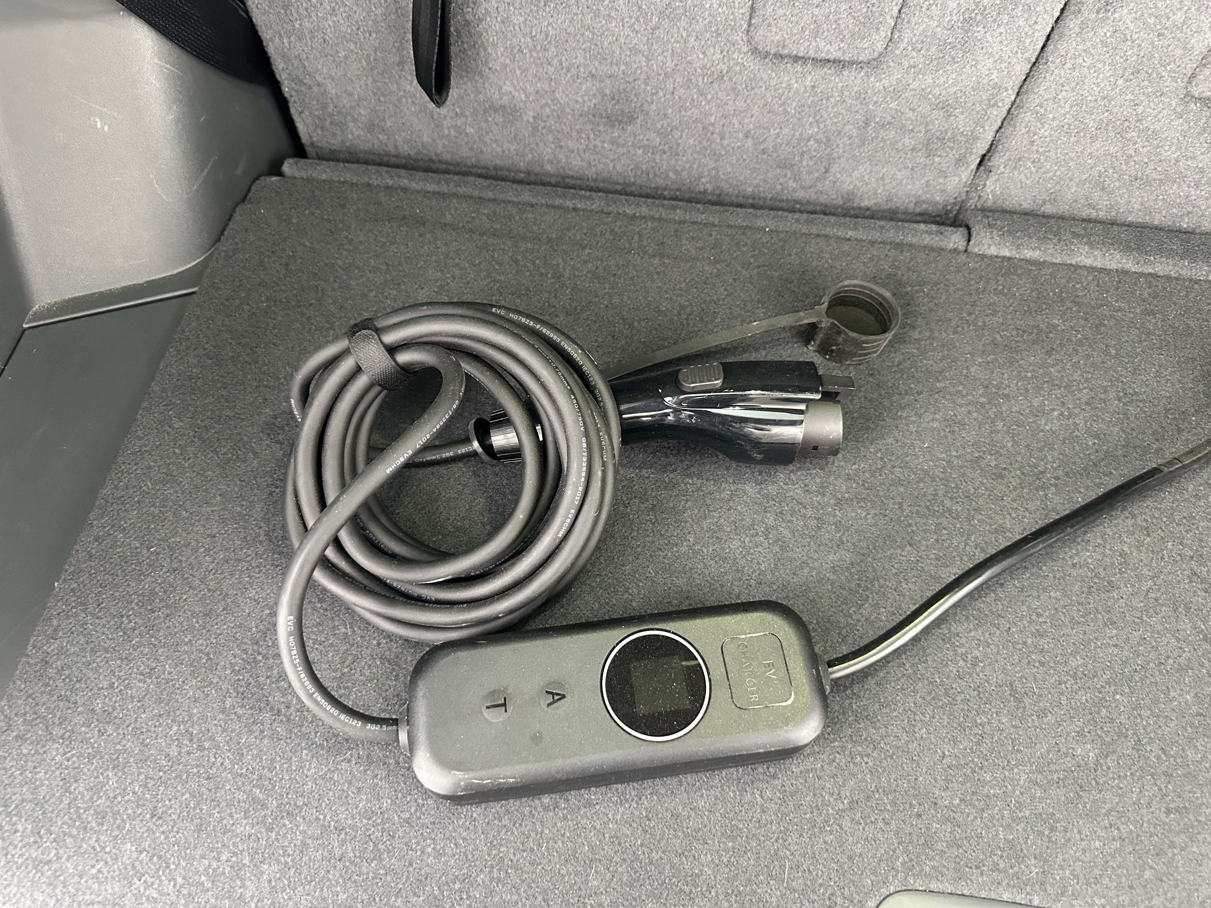 Used 2024 Kia EV9 Light L/R with VIN KNDAB5S17R6022332 for sale in Oak Creek, WI